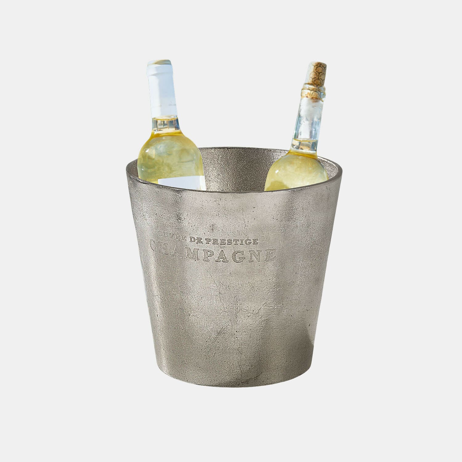Getränkekühler Marclaire Silberner Metall-Eiswürfelbehälter mit Aufschrift Champagne und zwei Flaschen Weisswein