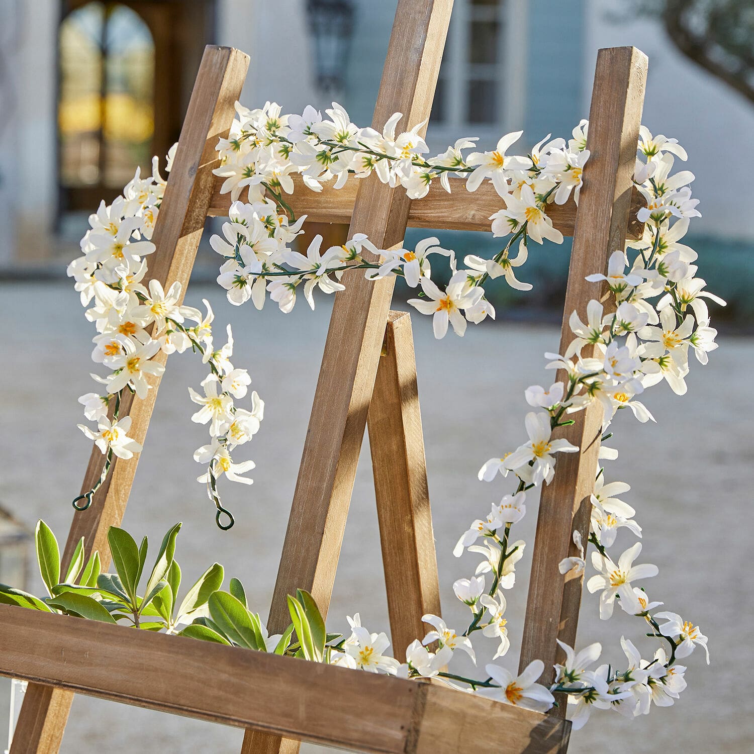 Lichterkette 2er Set Lentilly Holzgitter mit weissen künstlichen Blumen und grünen Blättern als Gartendekoration im Freien
