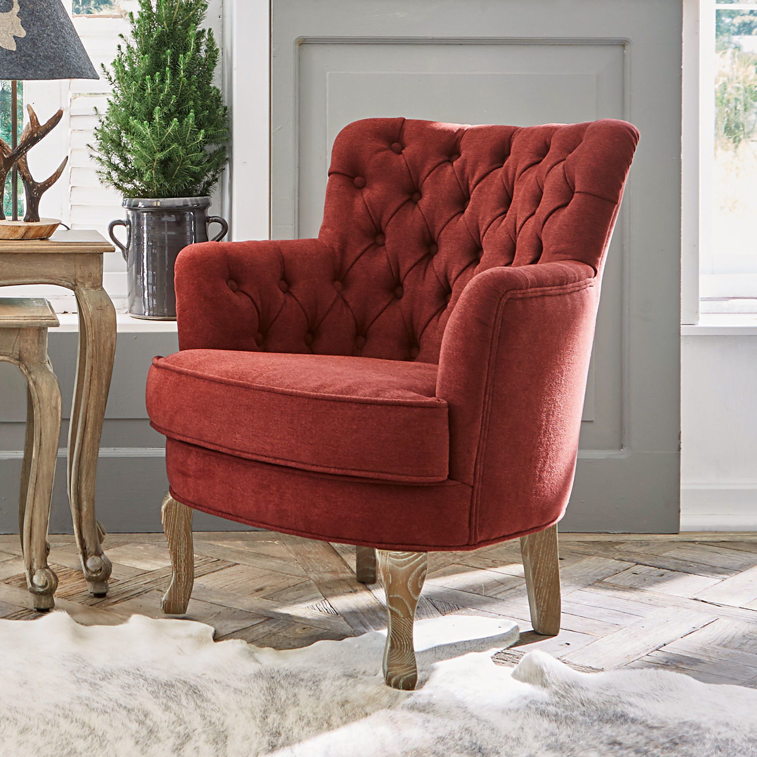 Sessel Calgary Roter gepolsterter Sessel mit Holzbeinen im Vintage-Stil für ein gemütliches Wohnzimmer