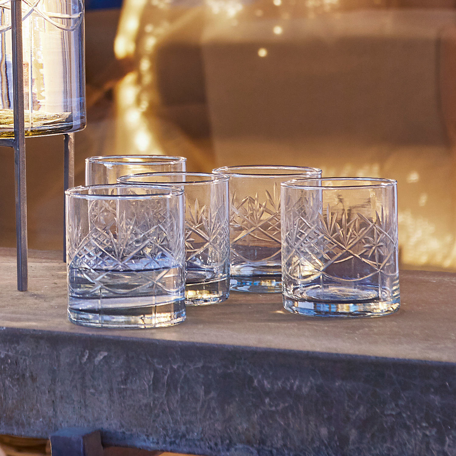 Glas 6er Set Hagens Set aus fünf klaren Gläsern mit graviertem Muster, ideal für Getränke.