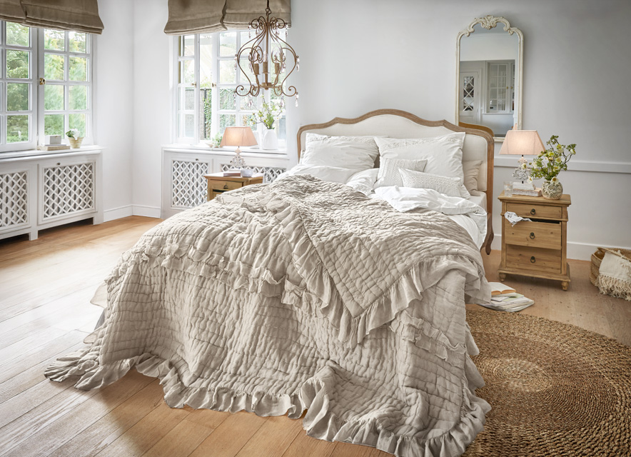 Schlafzimmer in Naturtönen