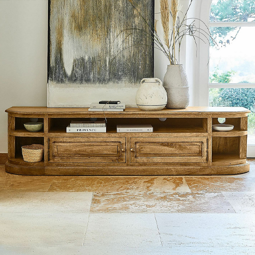 Niedriger TV-Schrank aus Holz in Naturfarbe mit Regalen und Schubladen für das Wohnzimmer