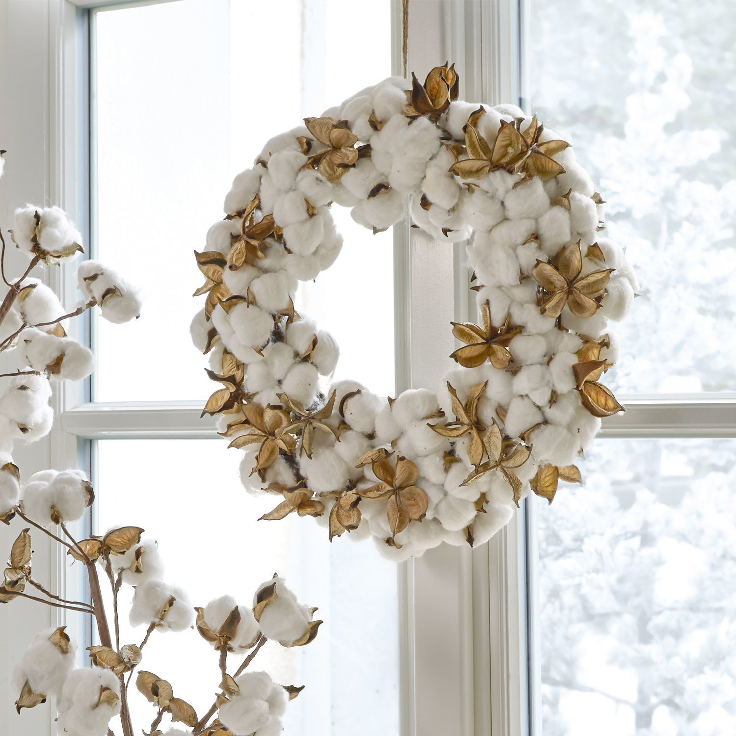 Kranz Sauves Dekorativer Kranz aus weisser Baumwolle und goldenen Blättern, natürliche Winterfensterdekoration