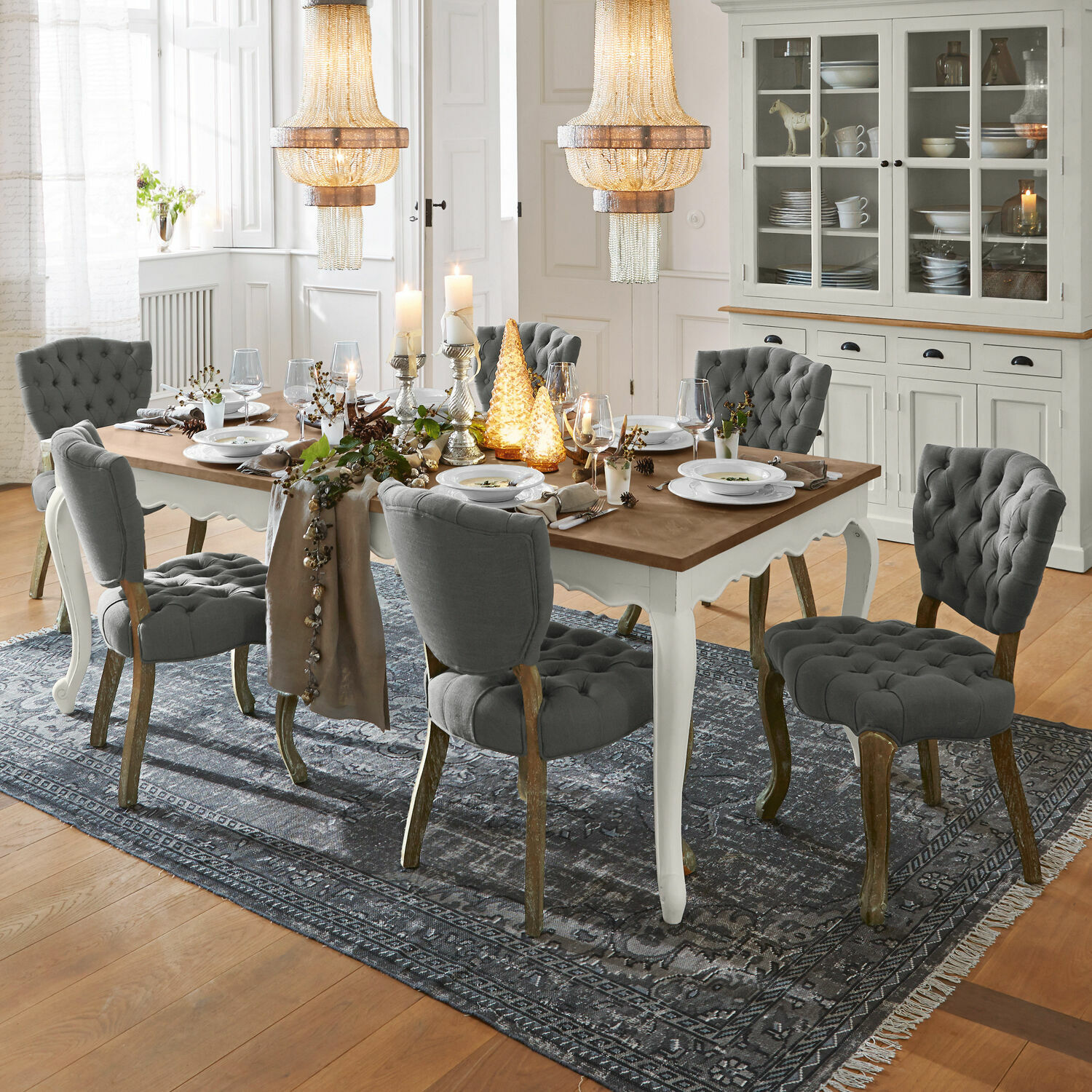 Tisch Bellevue
