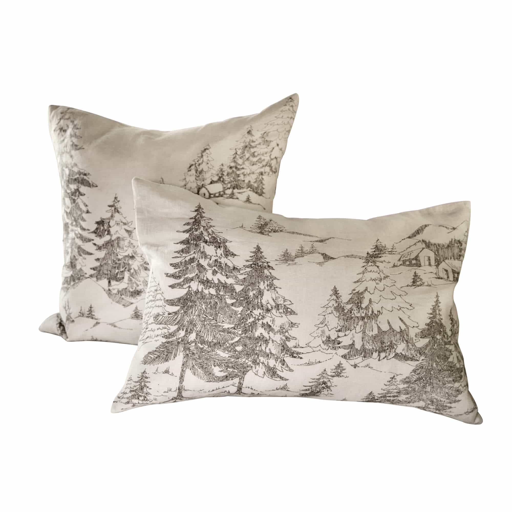 Set aus zwei beigen Leinenkissen mit Waldlandschaftsprint, dekorative Kissen für das Wohnzimmer