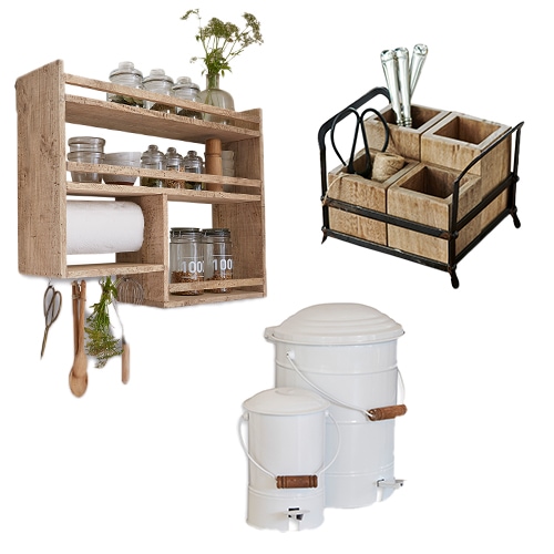 Set aus Holz-Küchenregalen und weissen Metallbehältern mit Auslaufhahn zur Aufbewahrung