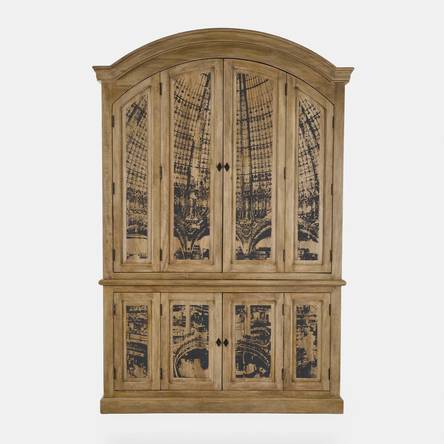 Holzschrank in Naturholz mit schwarzen architektonischen Mustern auf den Türen, rustikaler Stil