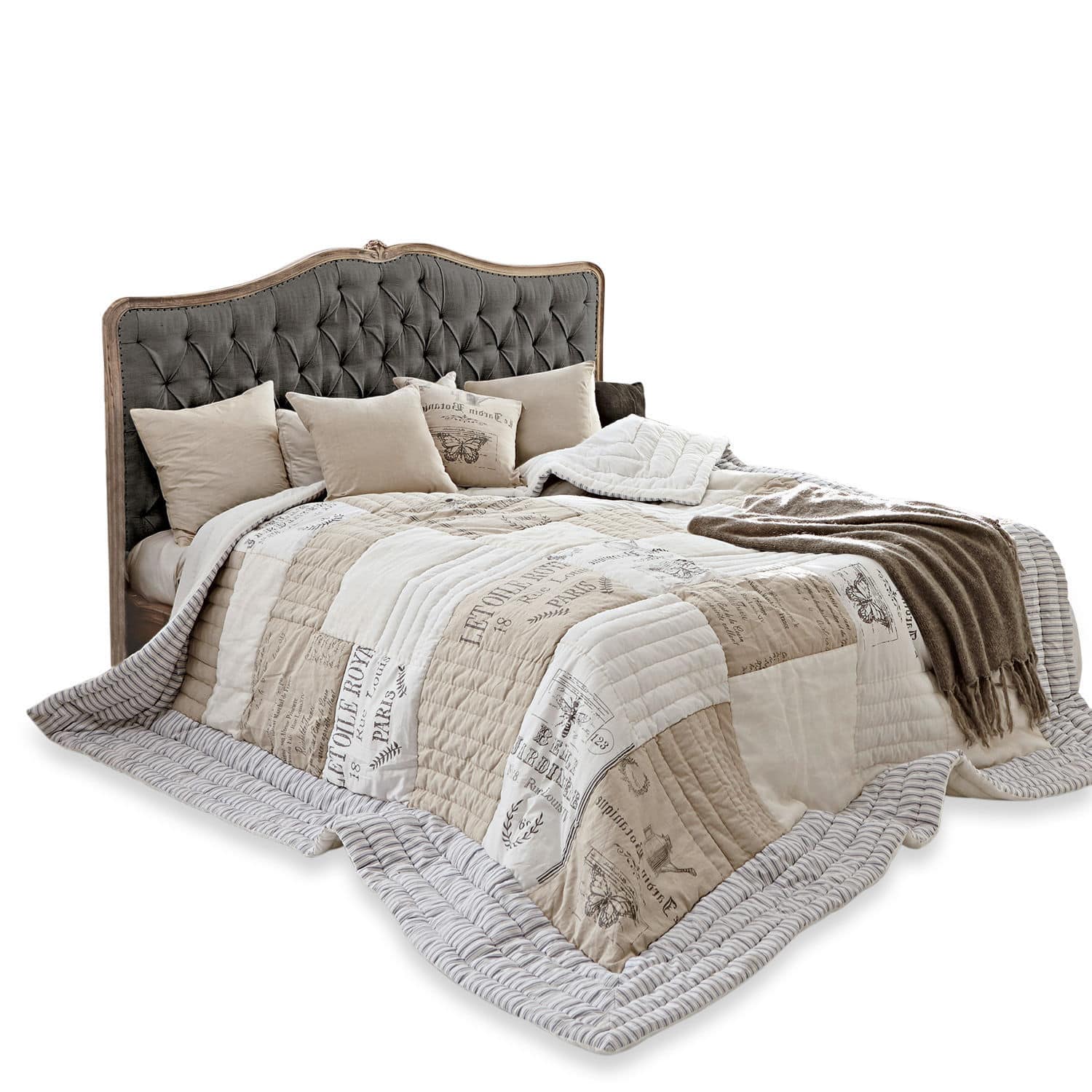 Bett Declaire Bett mit grauem, gepolstertem Kopfteil und beiger Vintage-Steppdecke für das Schlafzimmer