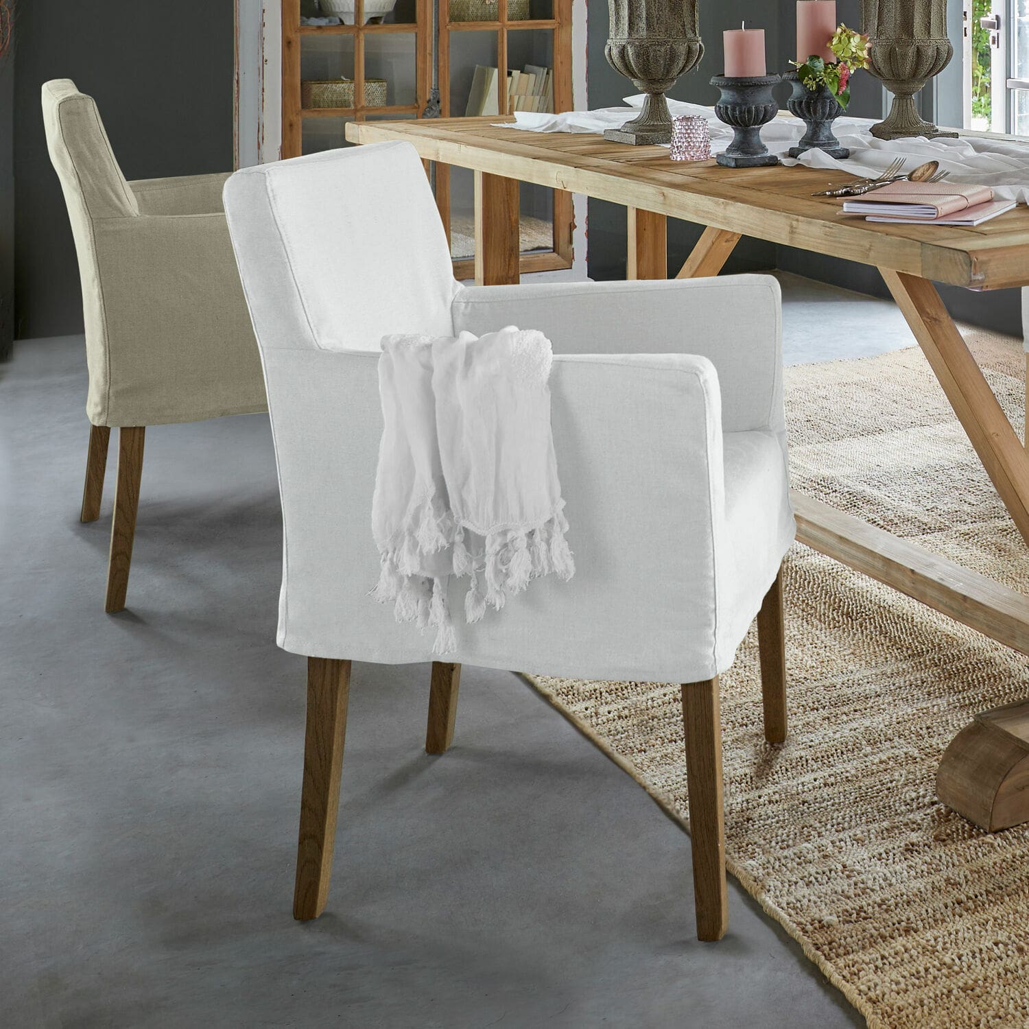 Stuhl Longhill, Edle abnehmbare Husse, Gestell aus Eichenholz, Dezenter & zeitloser Chic in weiss/braun