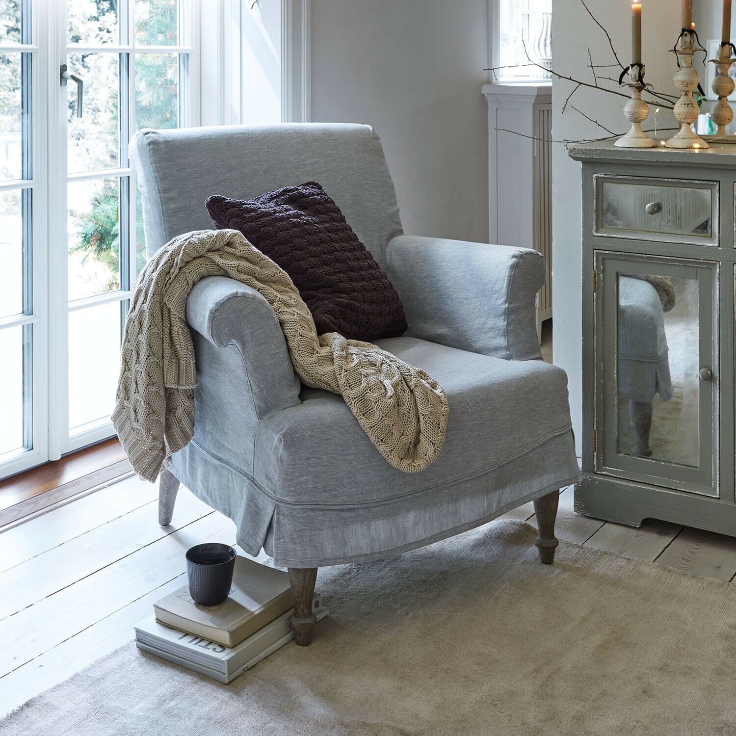 Sessel Everleighs, Weiche Flechtstruktur, Waschbare Husse, Eichenholzbeine in hellblau