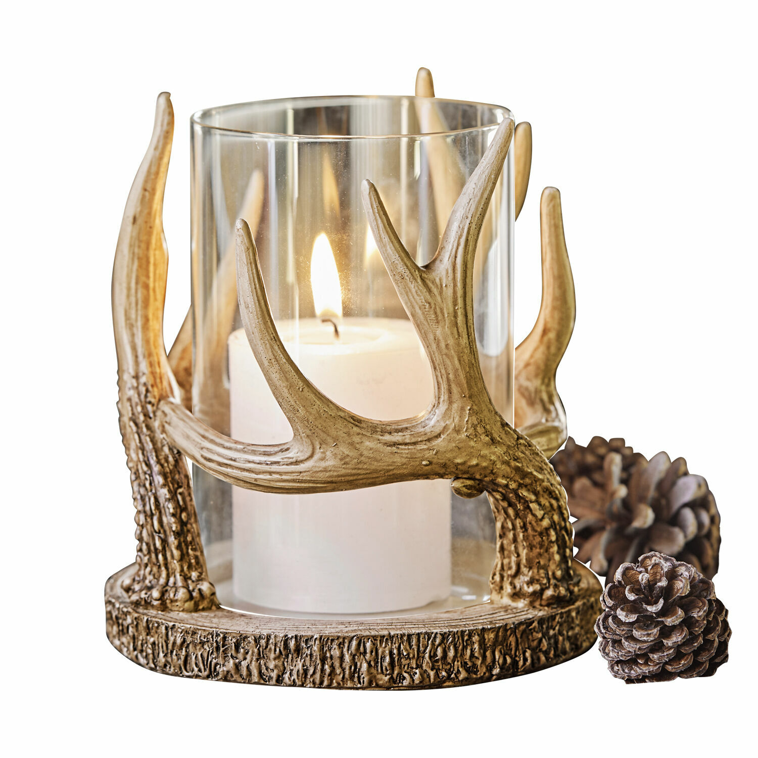 Windlicht Inglewood Glaswindlicht mit weisser Kerze und beigen Geweih-Elementen sowie Tannenzapfen, Wohnaccessoire