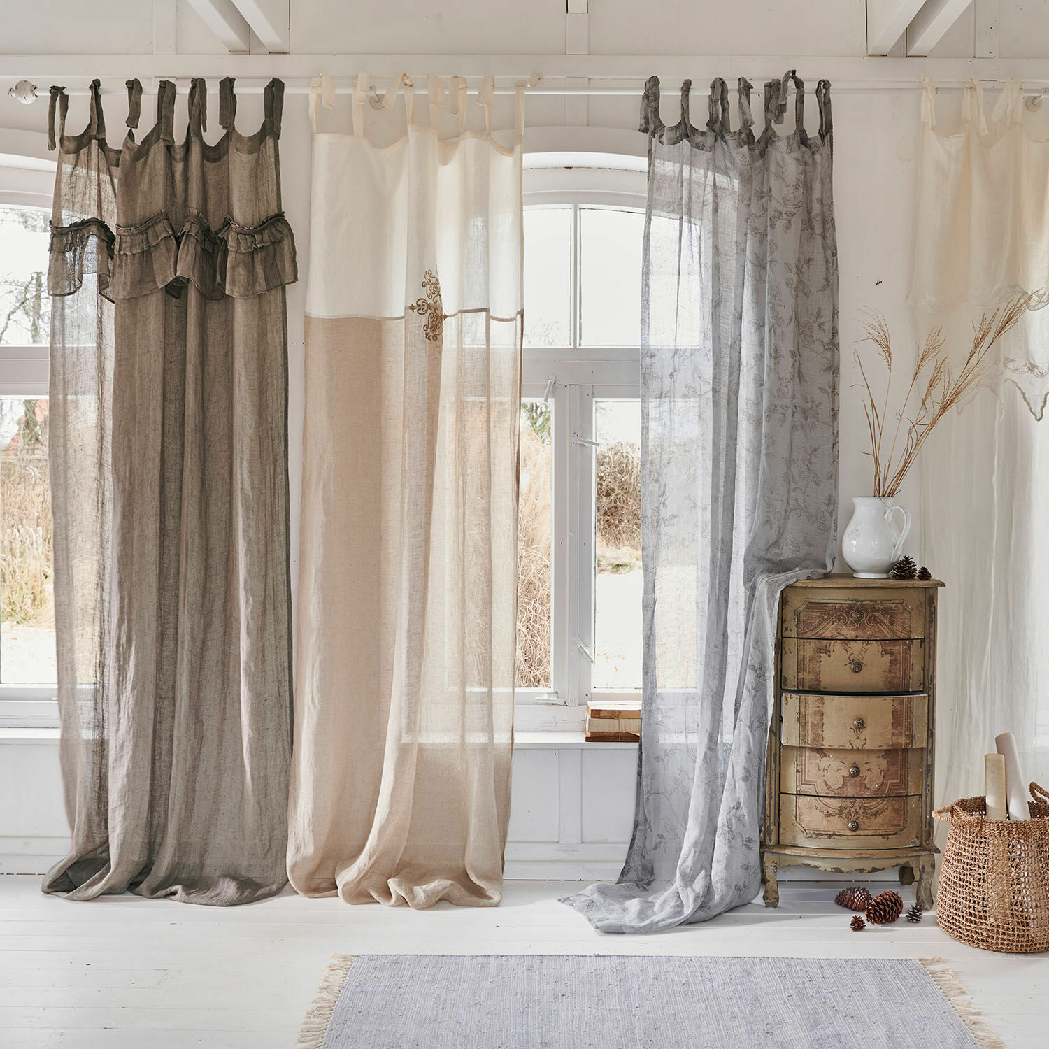 Gardine Tousia Transparente Leinenvorhänge in natürlichen Beige- und Grautönen für die Fensterdekoration
