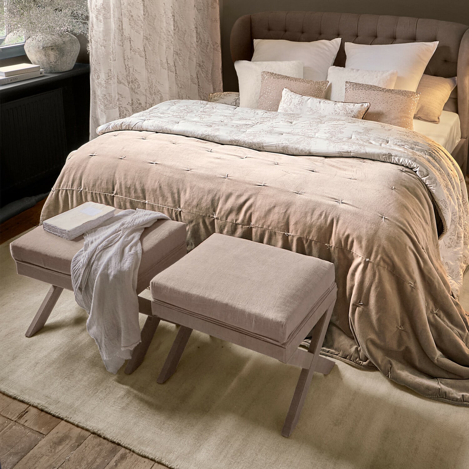 Hocker Rosalune
