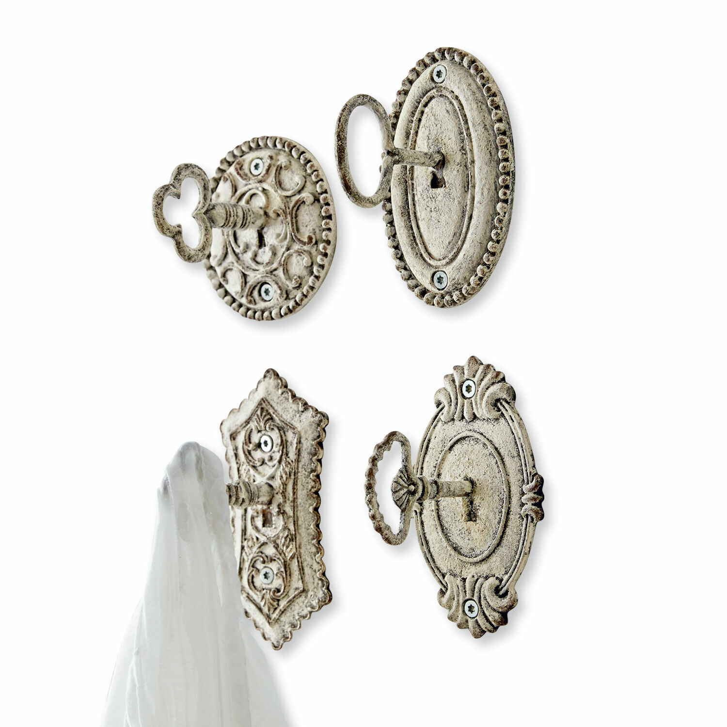 Haken 4er Set Codrington Set aus vier dekorativen Wandhaken aus Metall in Antikweiss zum Aufhängen von Textilien