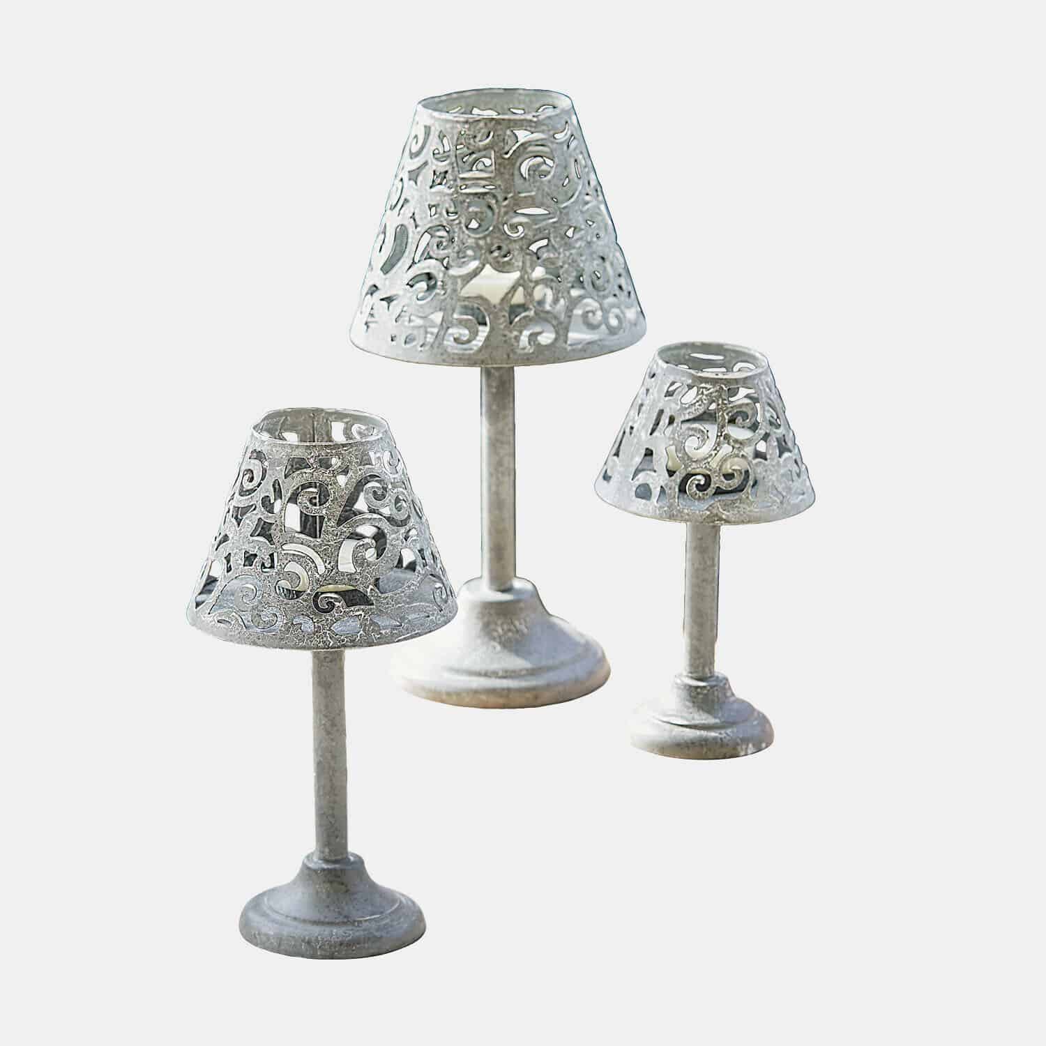 Windlicht 3er Set Belori Dreiteiliges Set silberner Metall-Kerzenhalter mit filigranem Muster für Wohnraumdekoration