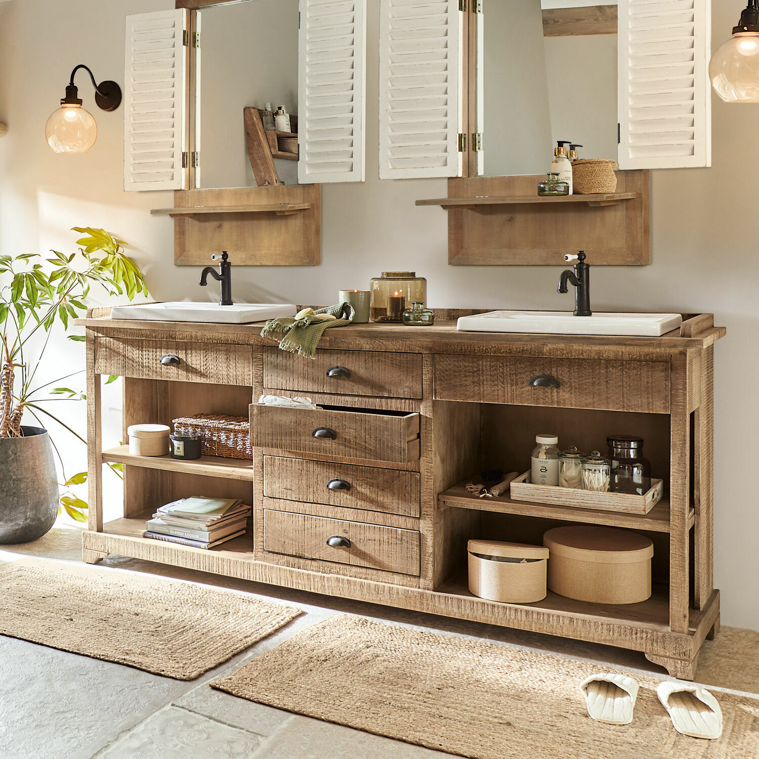 Doppelwaschtisch Farum Holz-Badezimmermöbel mit zwei weissen Waschbecken und schwarzen Armaturen, natürliche Dekoration