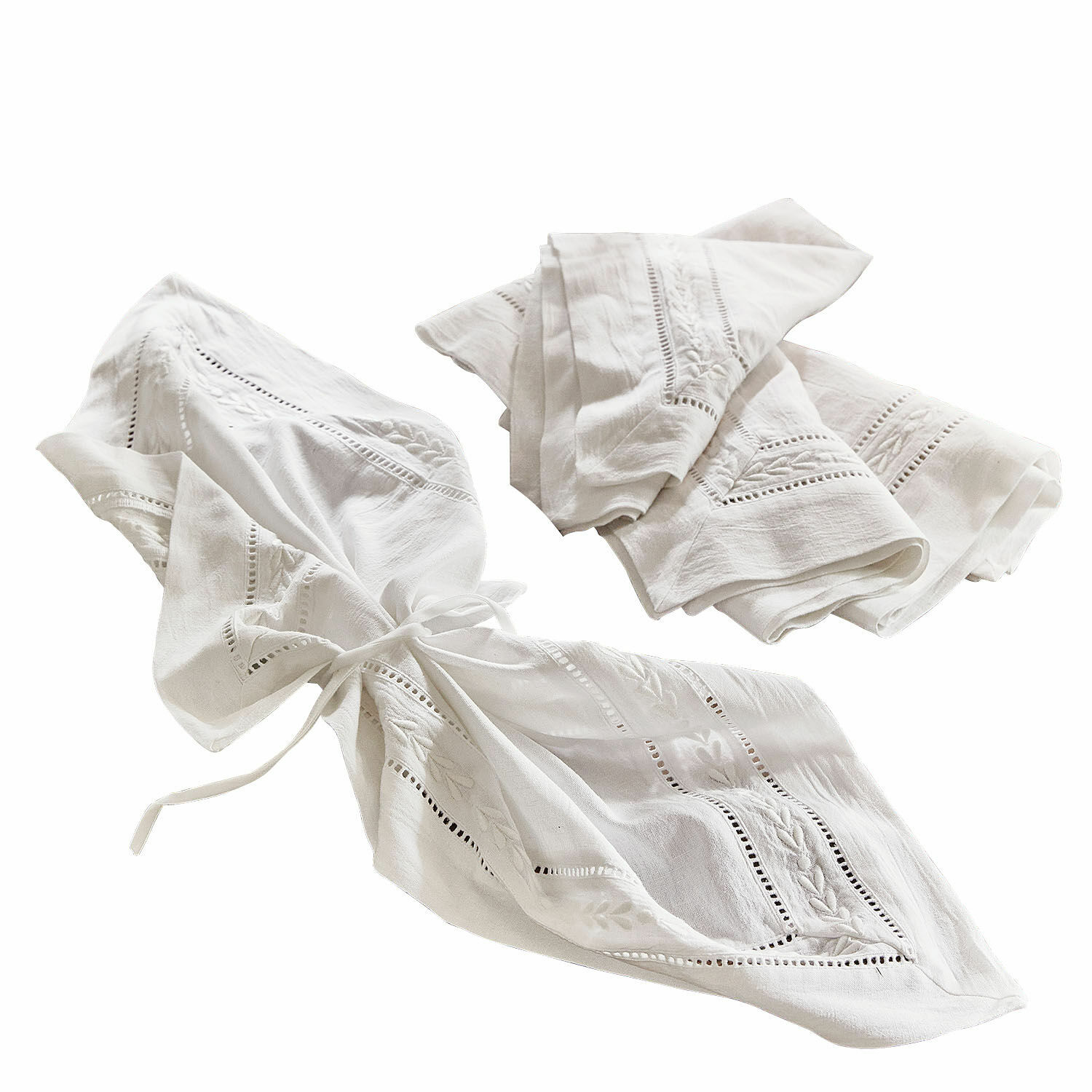 Serviette 4er Set Ellingford Weisse Leinen-Servietten mit Stickerei und Lochmuster, eleganter Tischschmuck