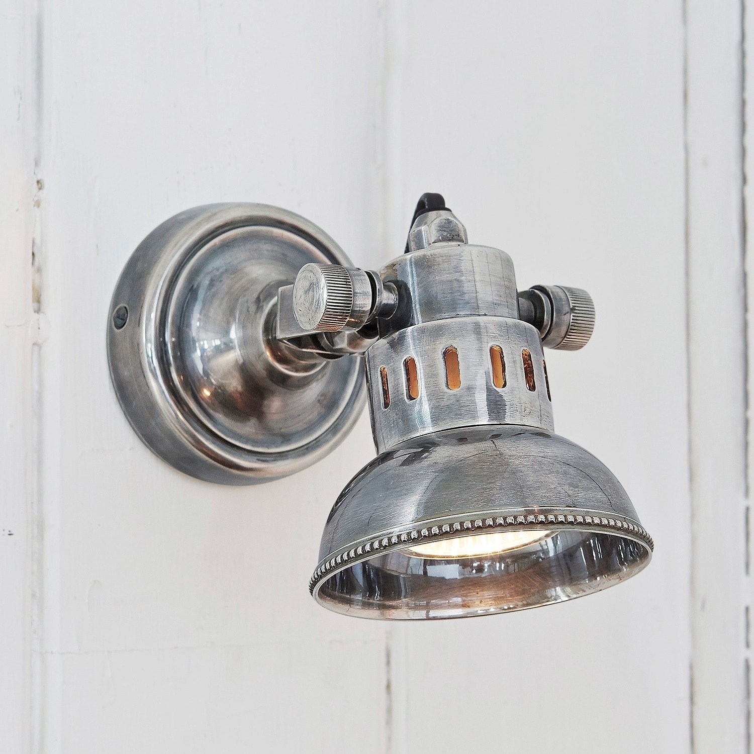 Wandlampe Rachelle Vintage-Wandlampe aus Metall in Silber für dekorative Innenbeleuchtung