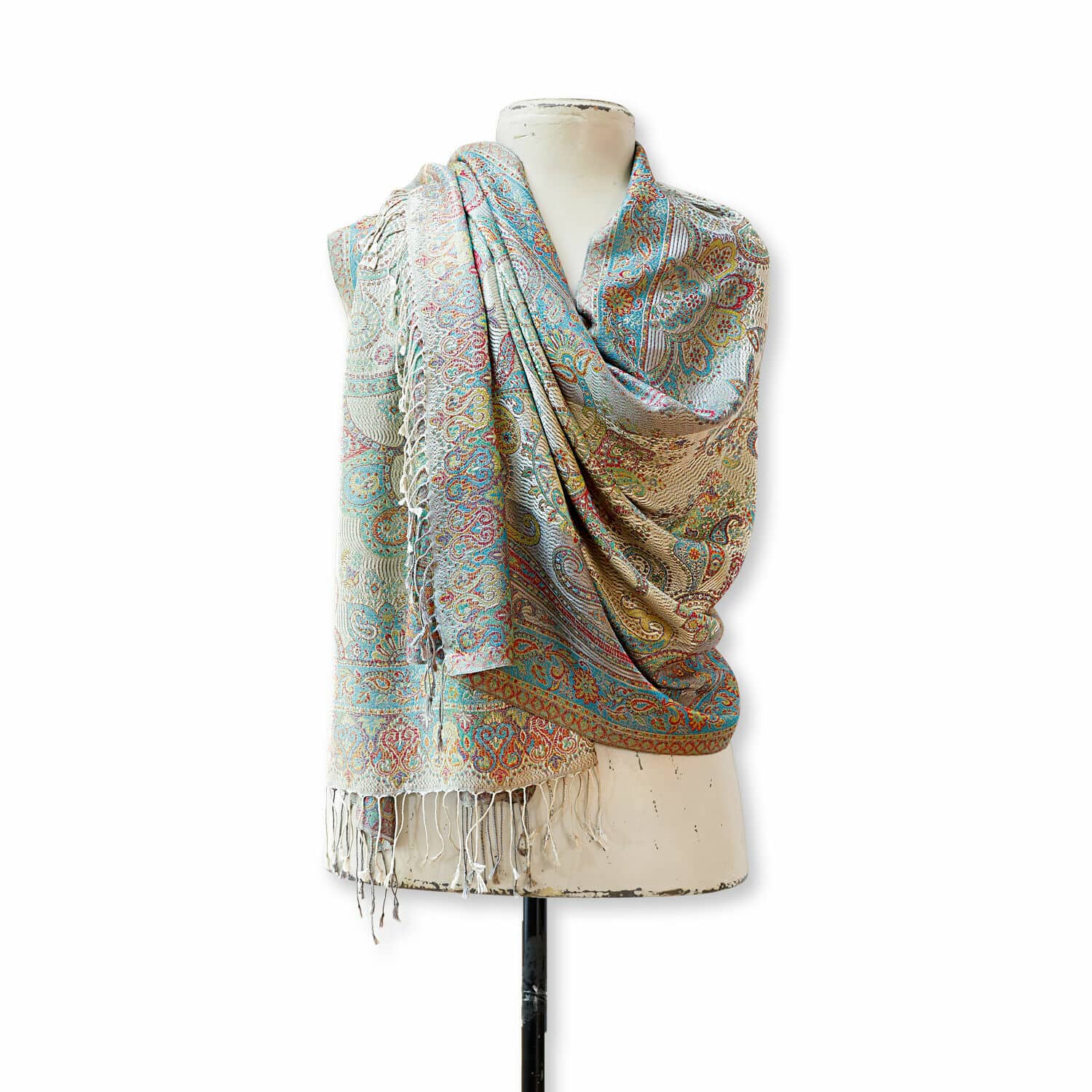 Schal Hillaby Bunter Paisley-Schal mit Fransen auf Schaufensterpuppe, weiches Material, modisches Accessoire