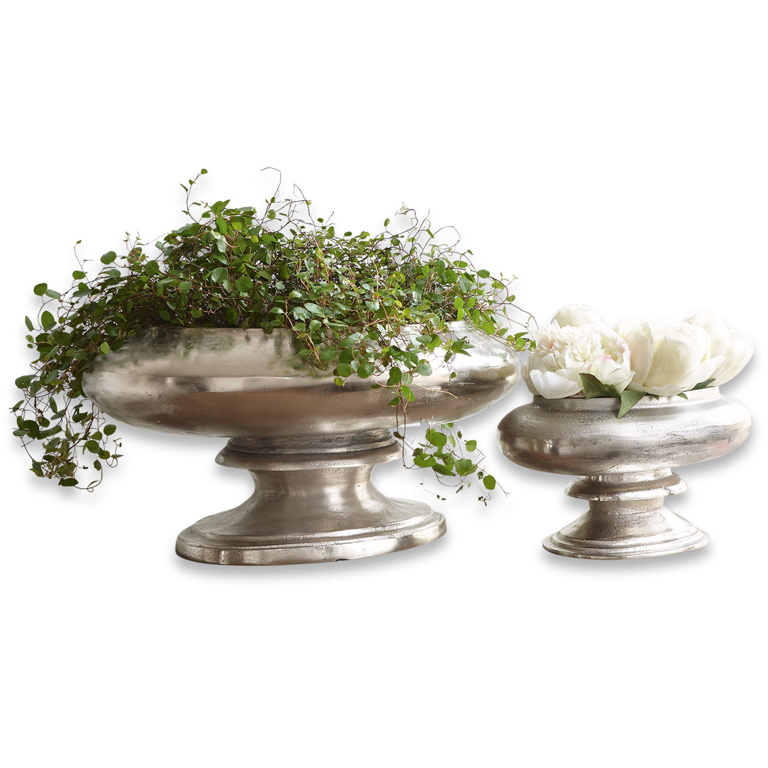Vase 2er Set Loyère Zwei silberne Metallvasen auf Fuss mit grünen und weissen Blumen zur Innendekoration