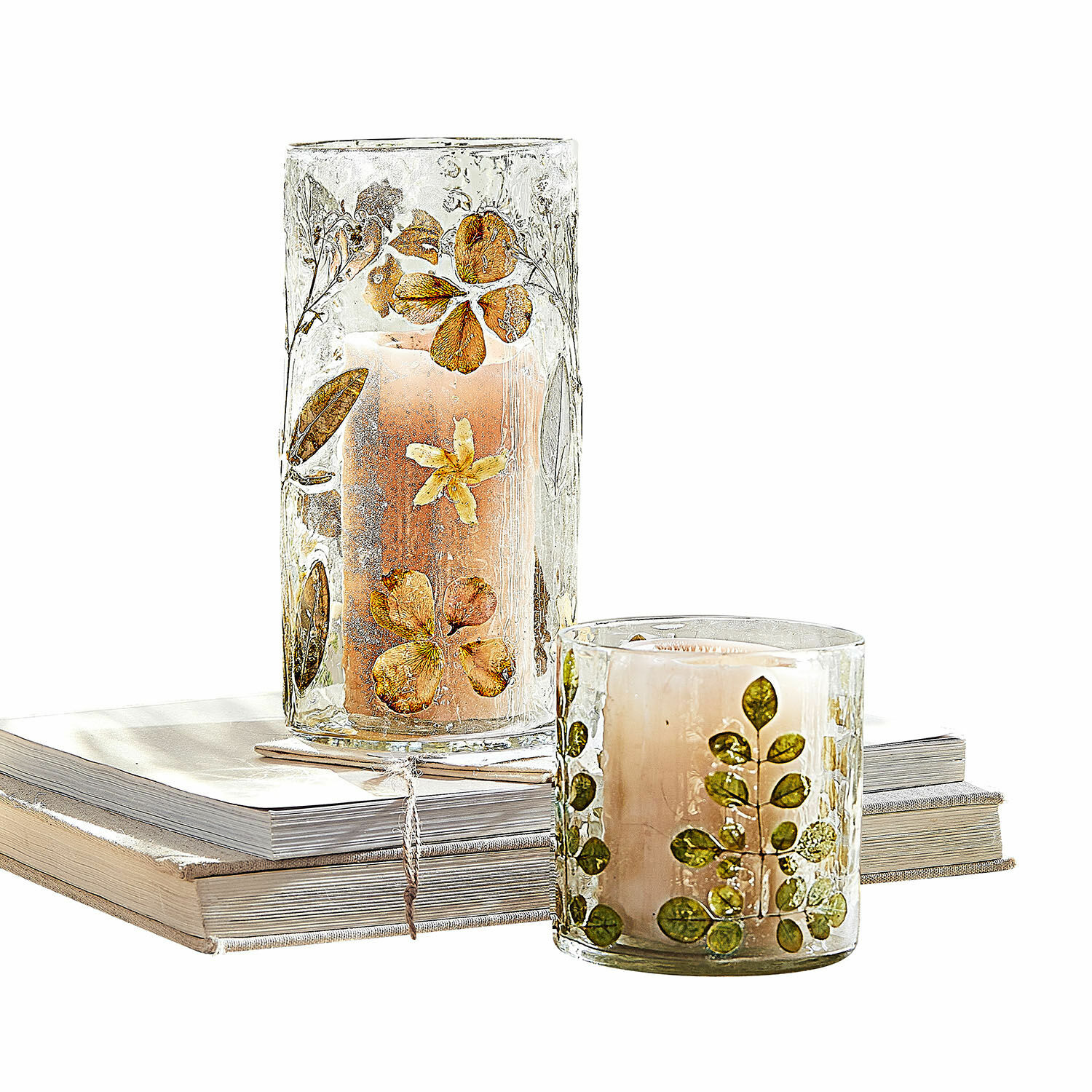 Windlicht 2er Set Quoturi Glaswindlichter mit getrockneten Blumen und Blättern, natürliche Dekoration auf Büchern