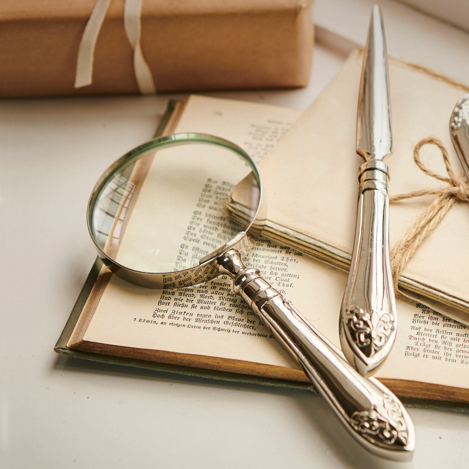 Brieföffner und Lupe Barry