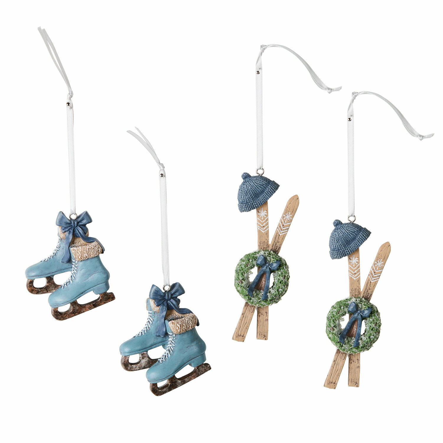 4-teiliges Set blaue Kunststoffanhänger: Schlittschuhe und Ski mit Kranz für Weihnachtsbaum
