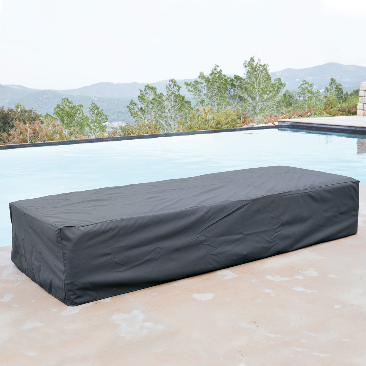 Husse Dunica Schwarze, wasserfeste Abdeckung für Gartenmöbel neben dem Pool aus robustem Material