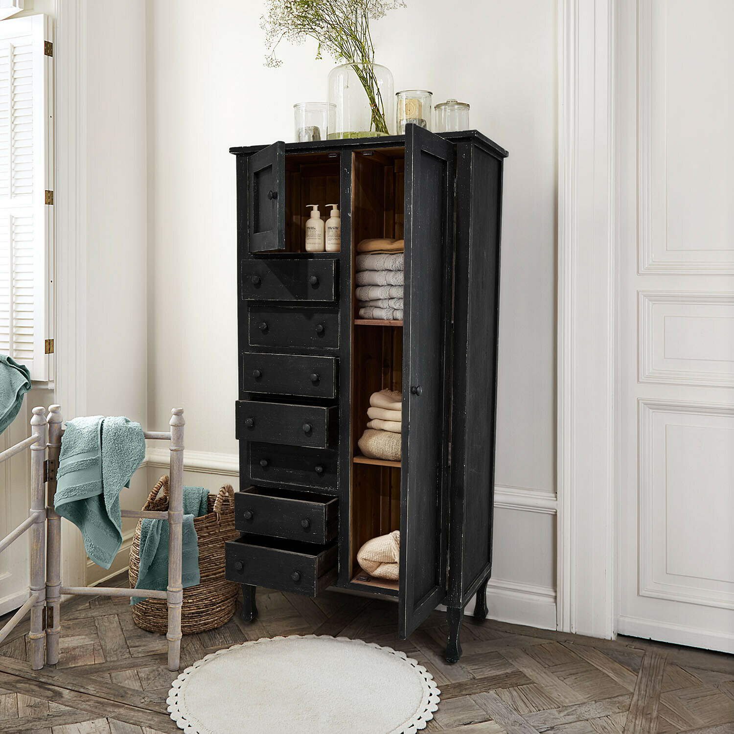 Schrank Amourien