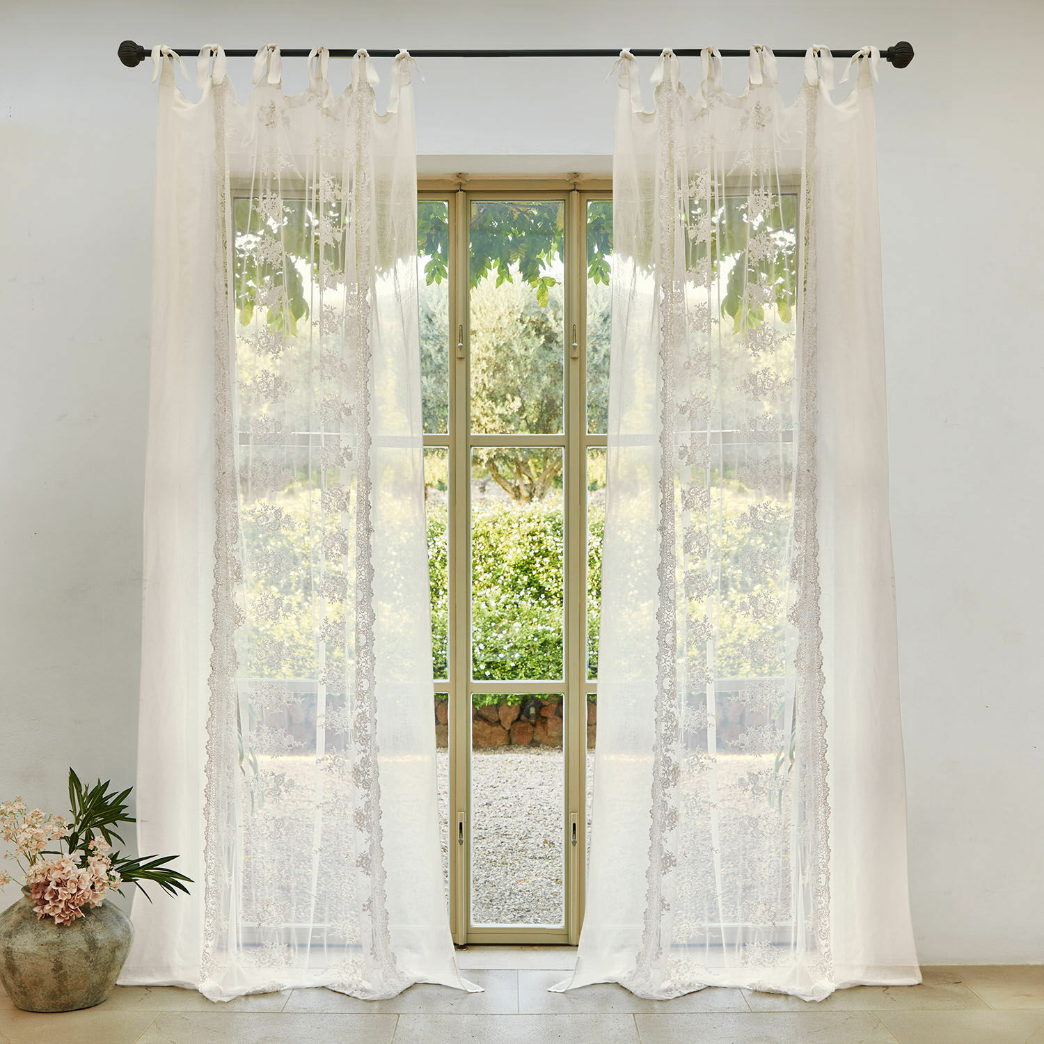Gardine Valek Transparente weisse Vorhänge mit feiner Spitze am Gardinenstab, elegante Fensterdekoration