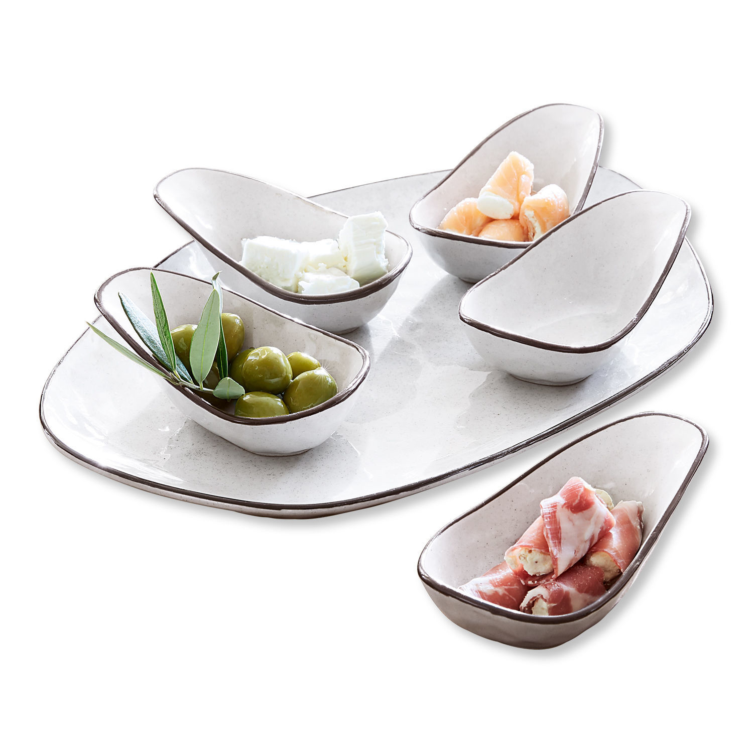 Servierschälchen 6er Set Biarré Set aus cremefarbenen Keramikschalen mit braunem Rand für Snacks und Oliven.