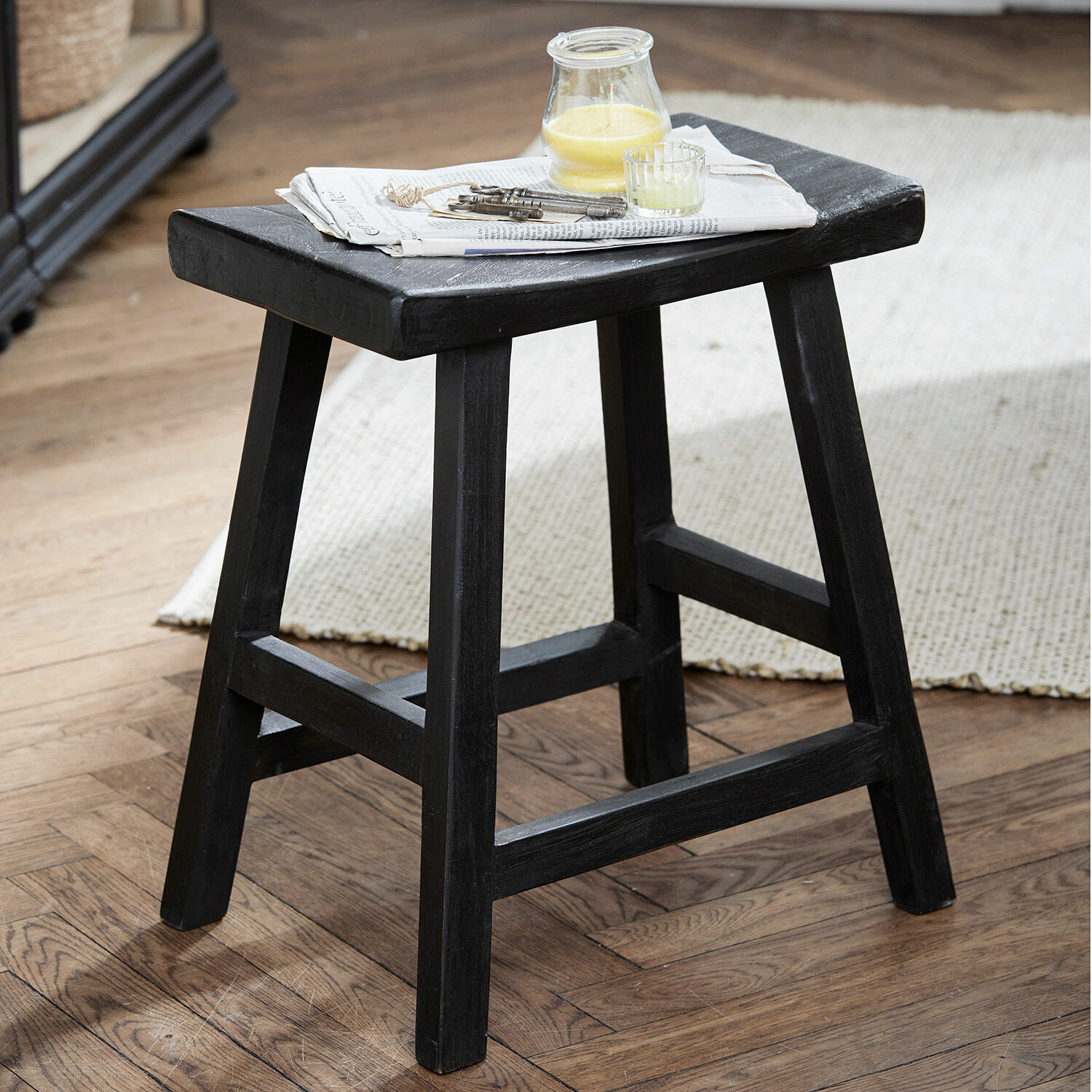 Hocker Nael