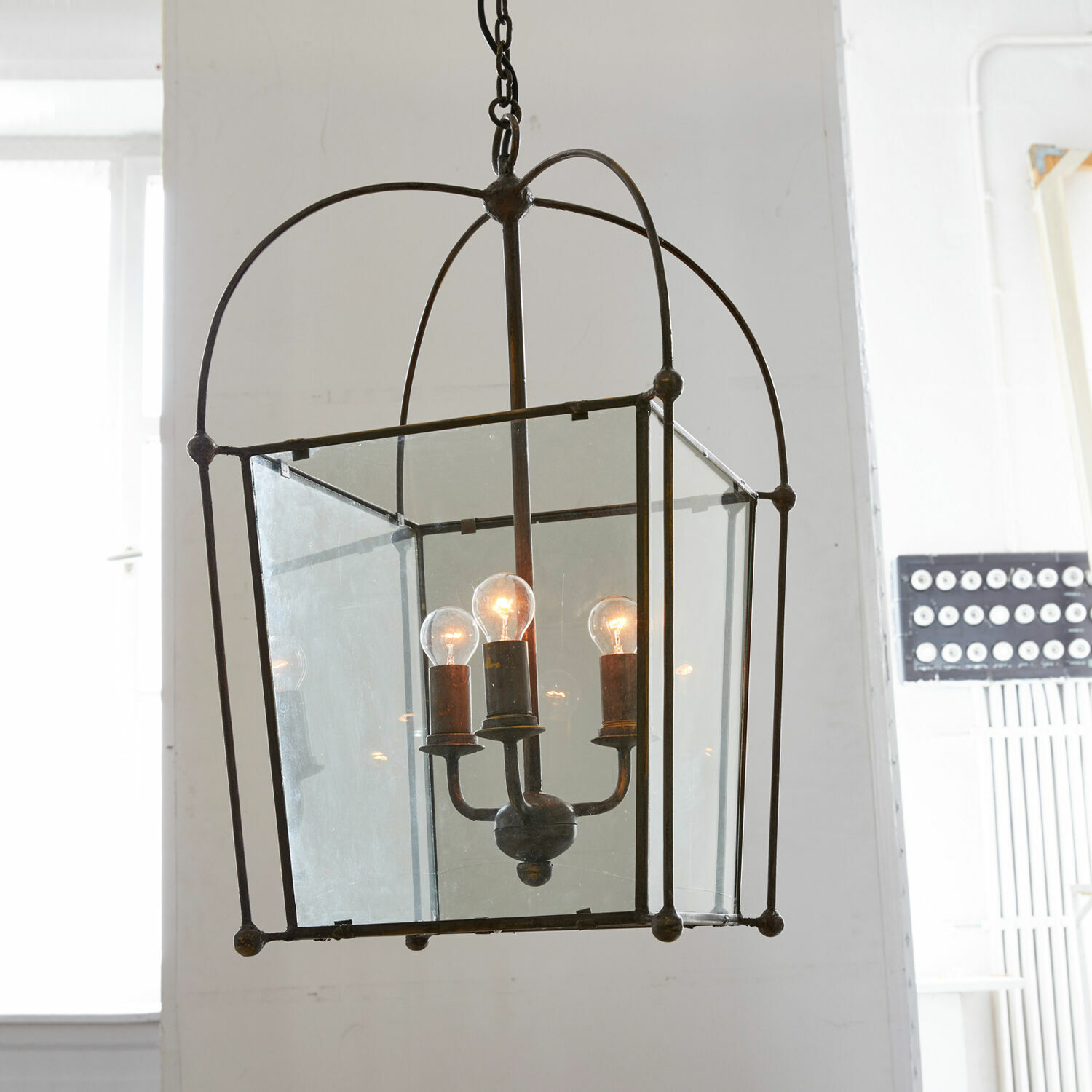 Leuchter Sèvres Hängeleuchte aus Metall und Glas im Vintage-Stil mit drei Glühbirnen, dekorative Deckenleuchte