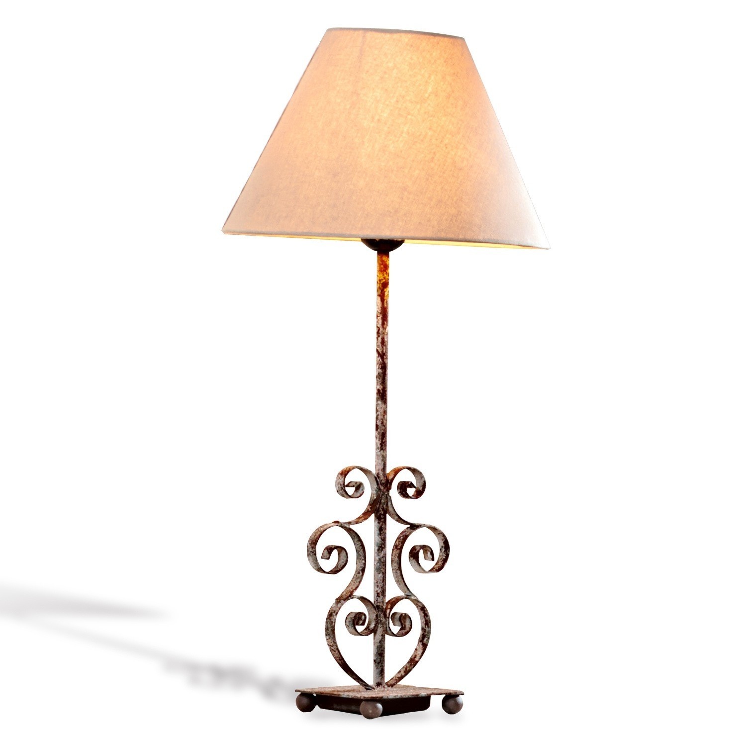 Tischlampe Clamart Tischlampe mit rostiger Metallbasis und beigem Lampschirm für das Wohnzimmer