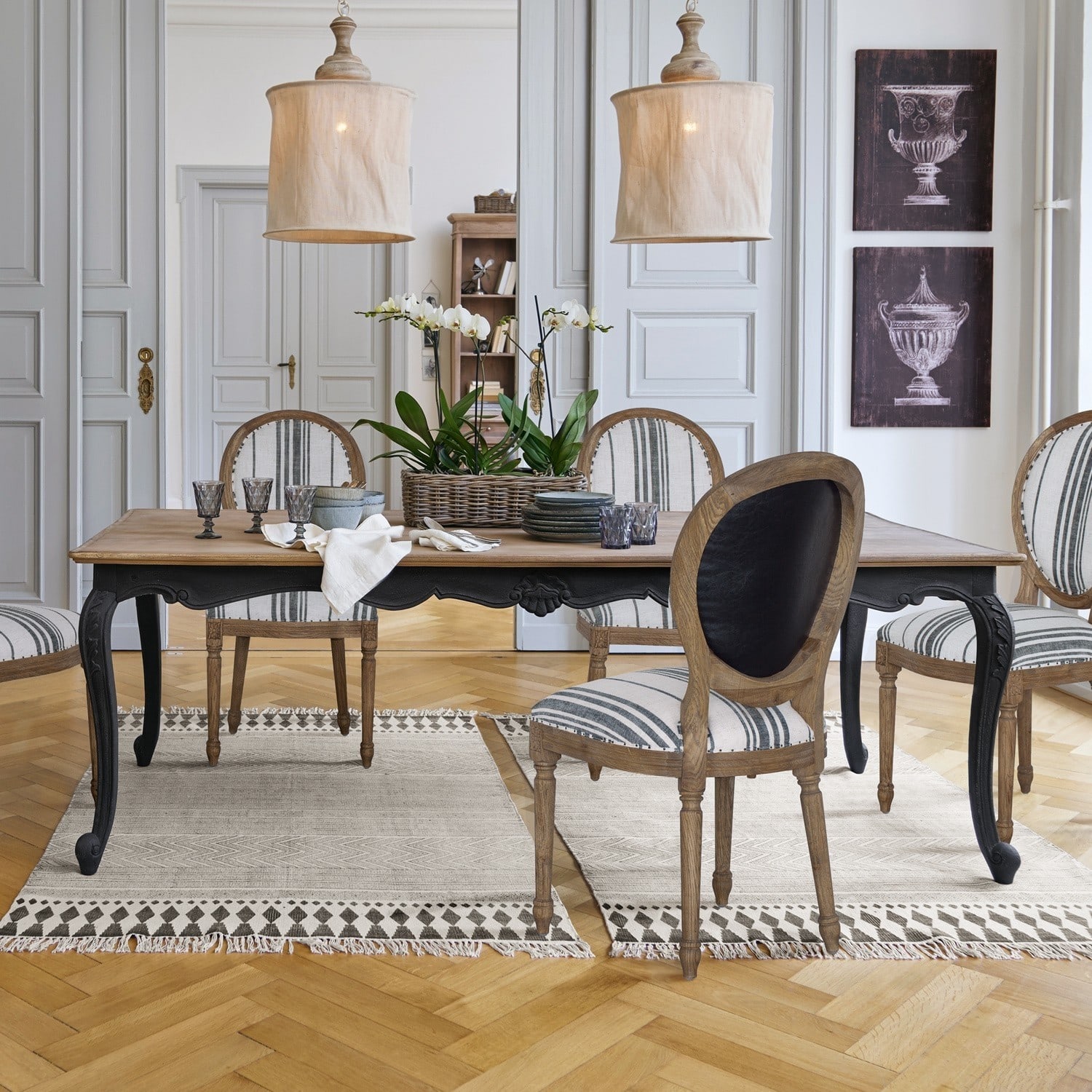 Tisch Laneuvelle