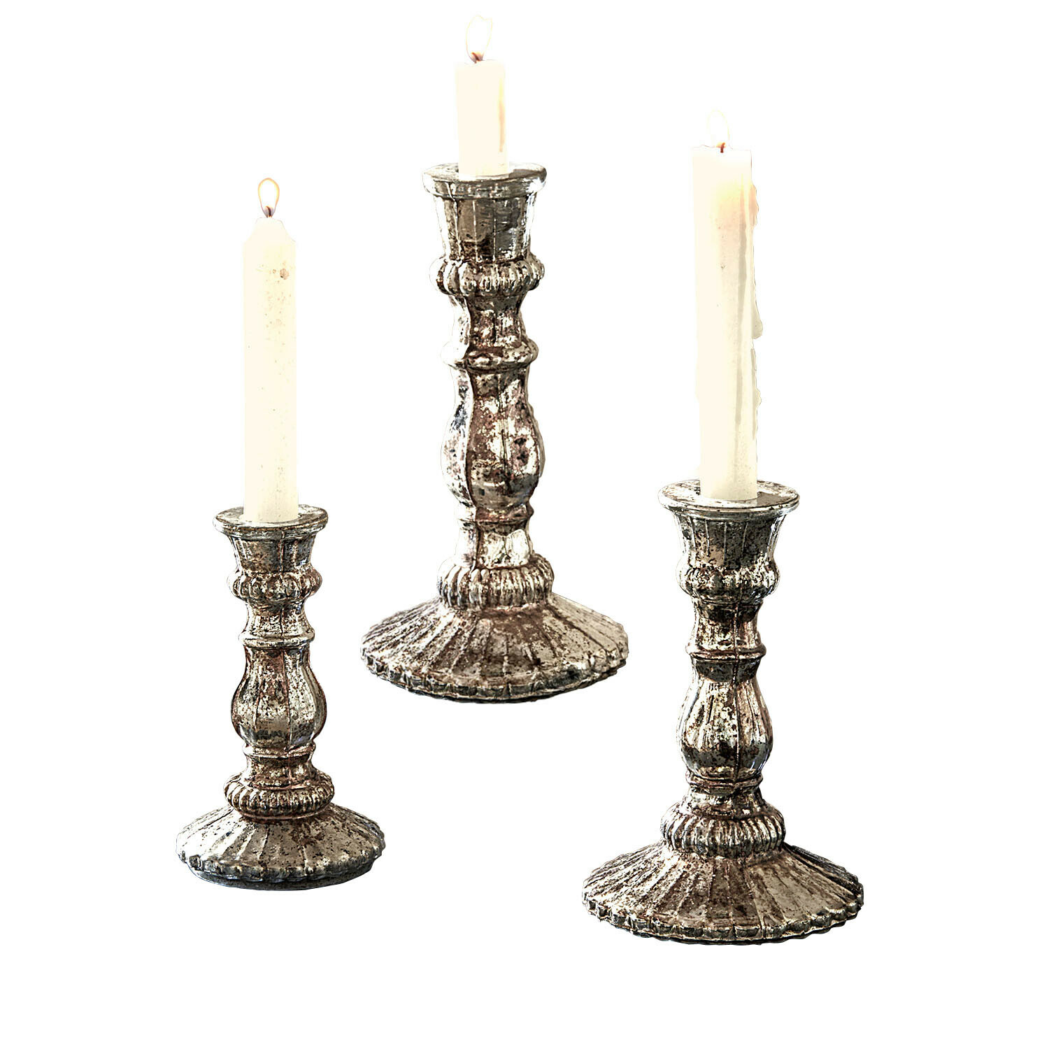 Kerzenständer 3er Set Favalina Set mit drei Metall-Kerzenhaltern im Vintage-Stil mit weißen Kerzen zur Wohnraumdekoration