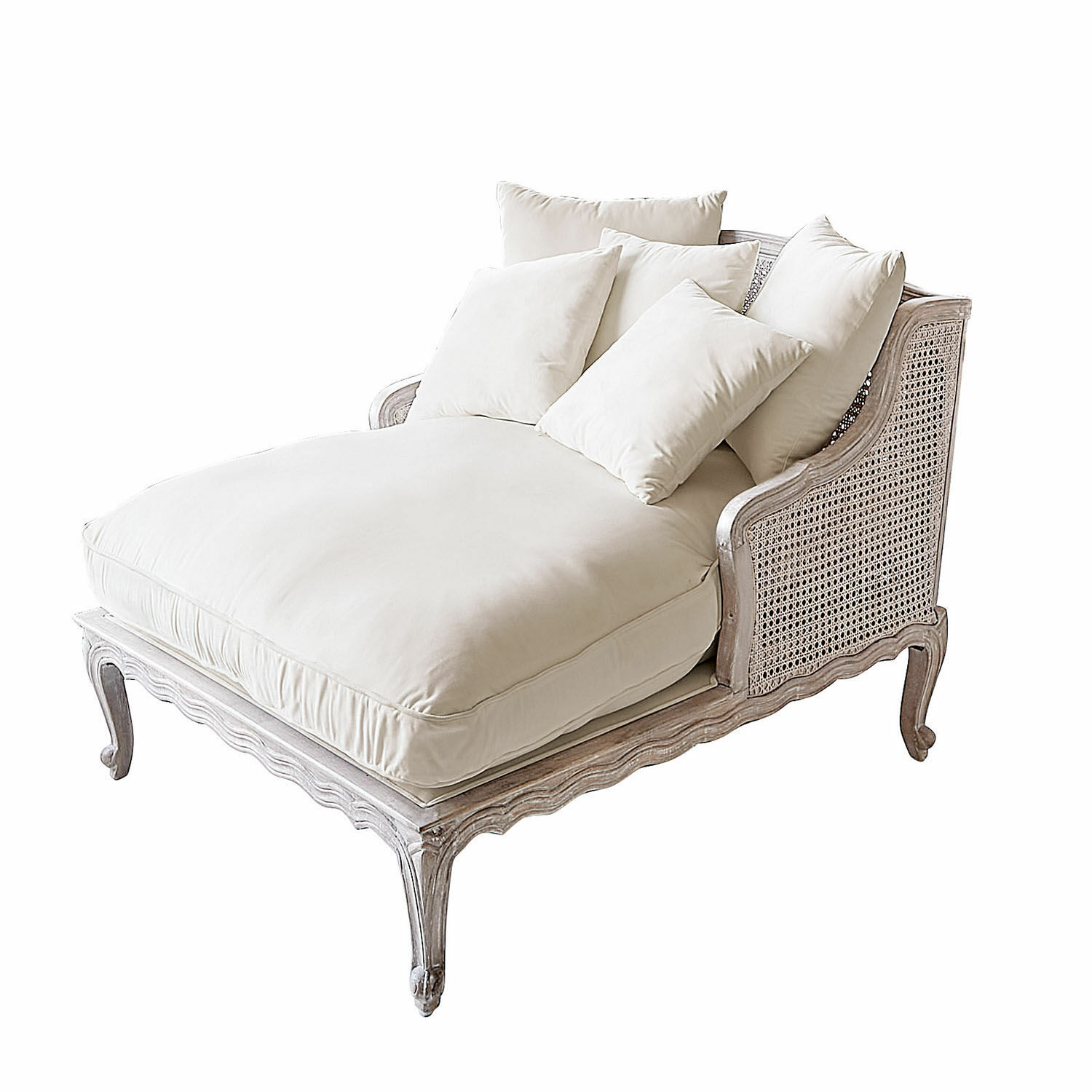 creme Kremfarbene Chaiselongue aus Holz und Stoff mit weichen Kissen, elegantes Sitzmöbel.