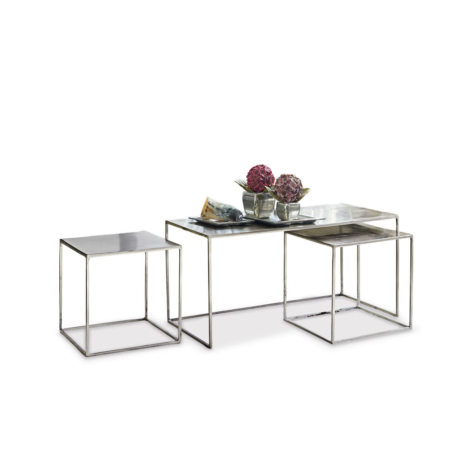 Couchtisch 3er Set Gela Dreiteiliges Set aus silbernen Metalltischen mit modernem Design für das Wohnzimmer