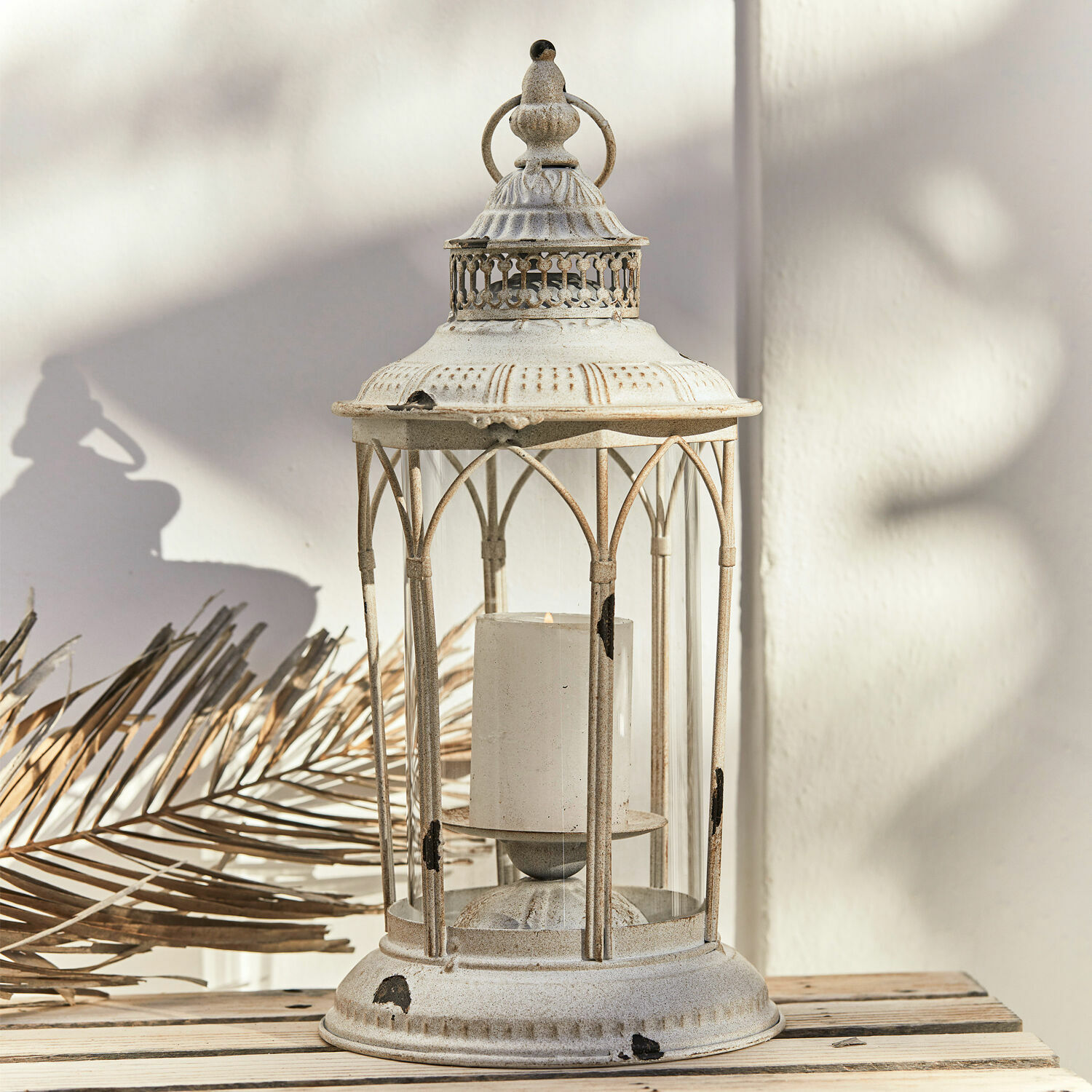 Laterne Lanao Dekorative Metalllaterne im Vintage-Stil in Weiss mit Kerzenhalter, Wohn- und Gartendekoration