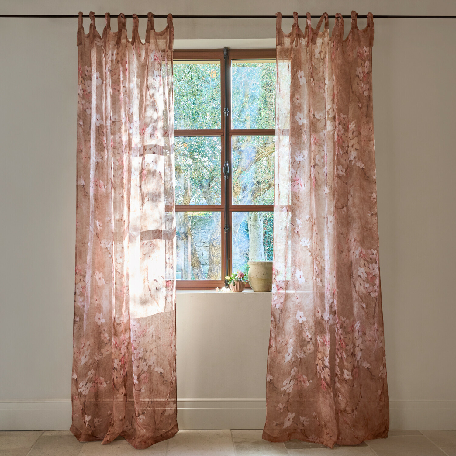 Gardine Brisélie Transparente Vorhänge mit feinem Blumenmuster in Braun für Fensterdekoration