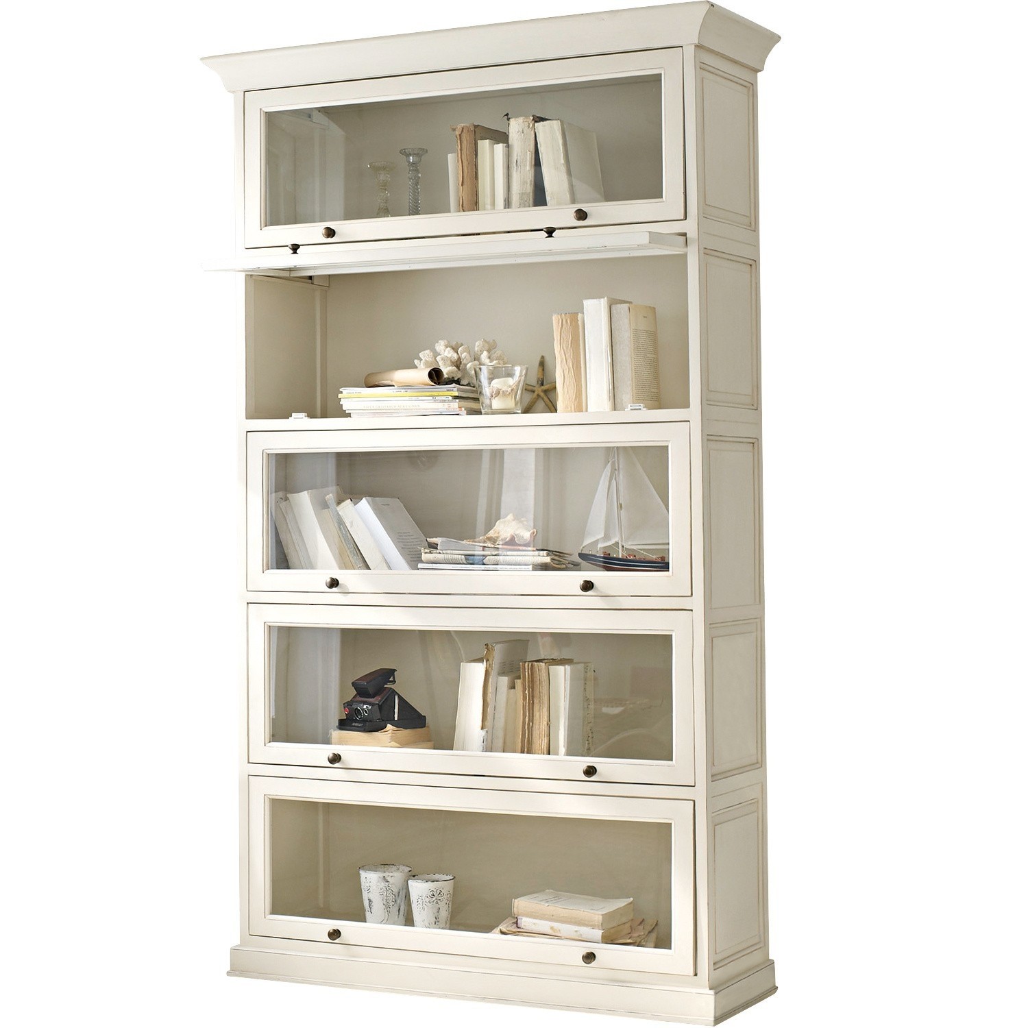 antikweiss Antikweiss lackierter Holzschrank Stourbridge mit Glastüren und Regalen für Bücher und Dekorationen