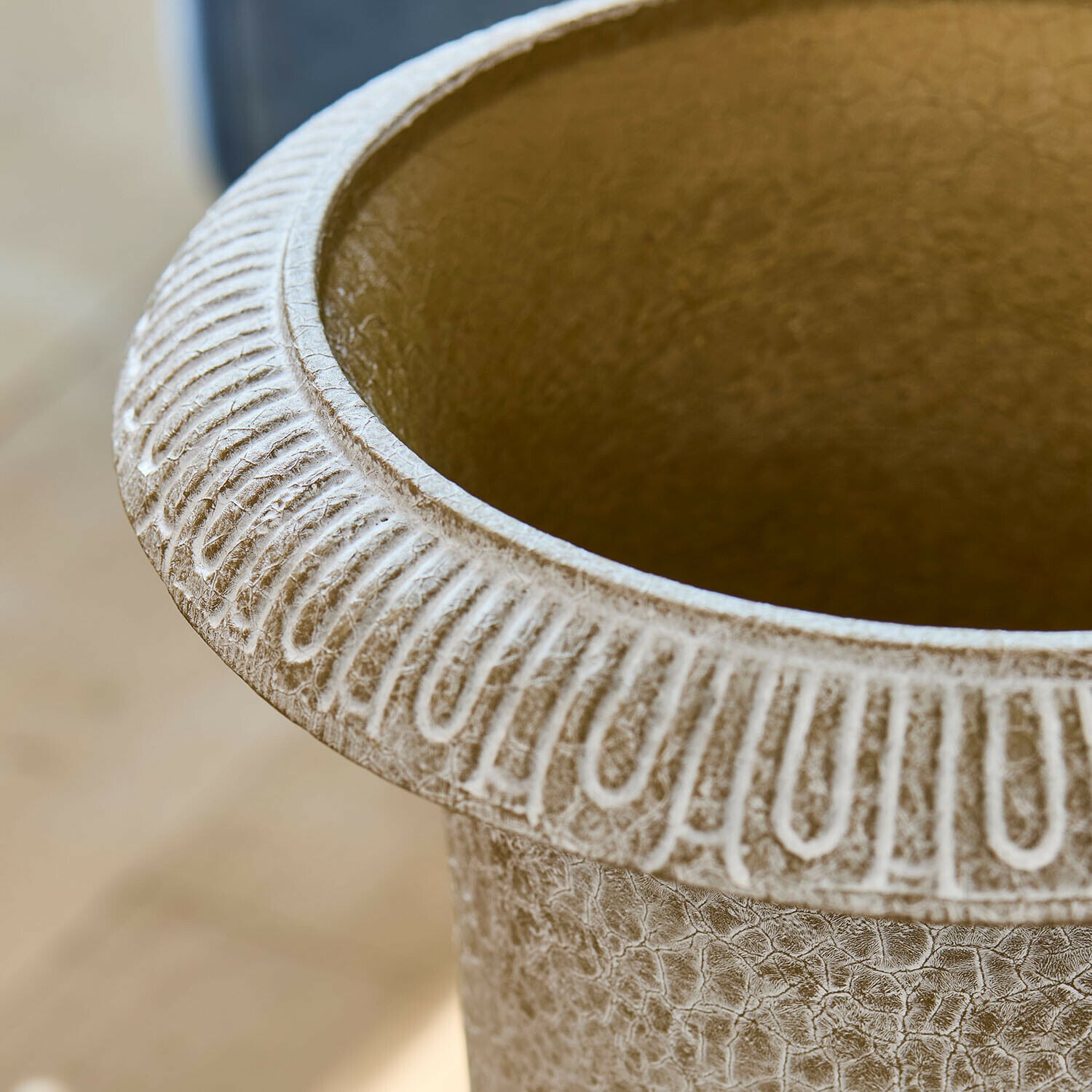 Vase Vittoriane