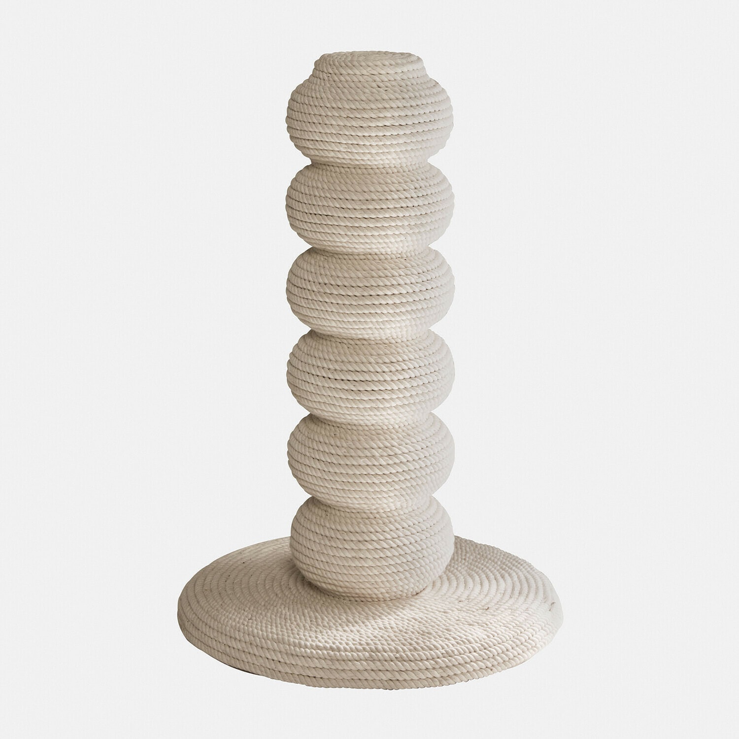 Dekorative Skulptur aus weißem Seil mit einzigartiger Form, moderner Dekoartikel für Innenräume