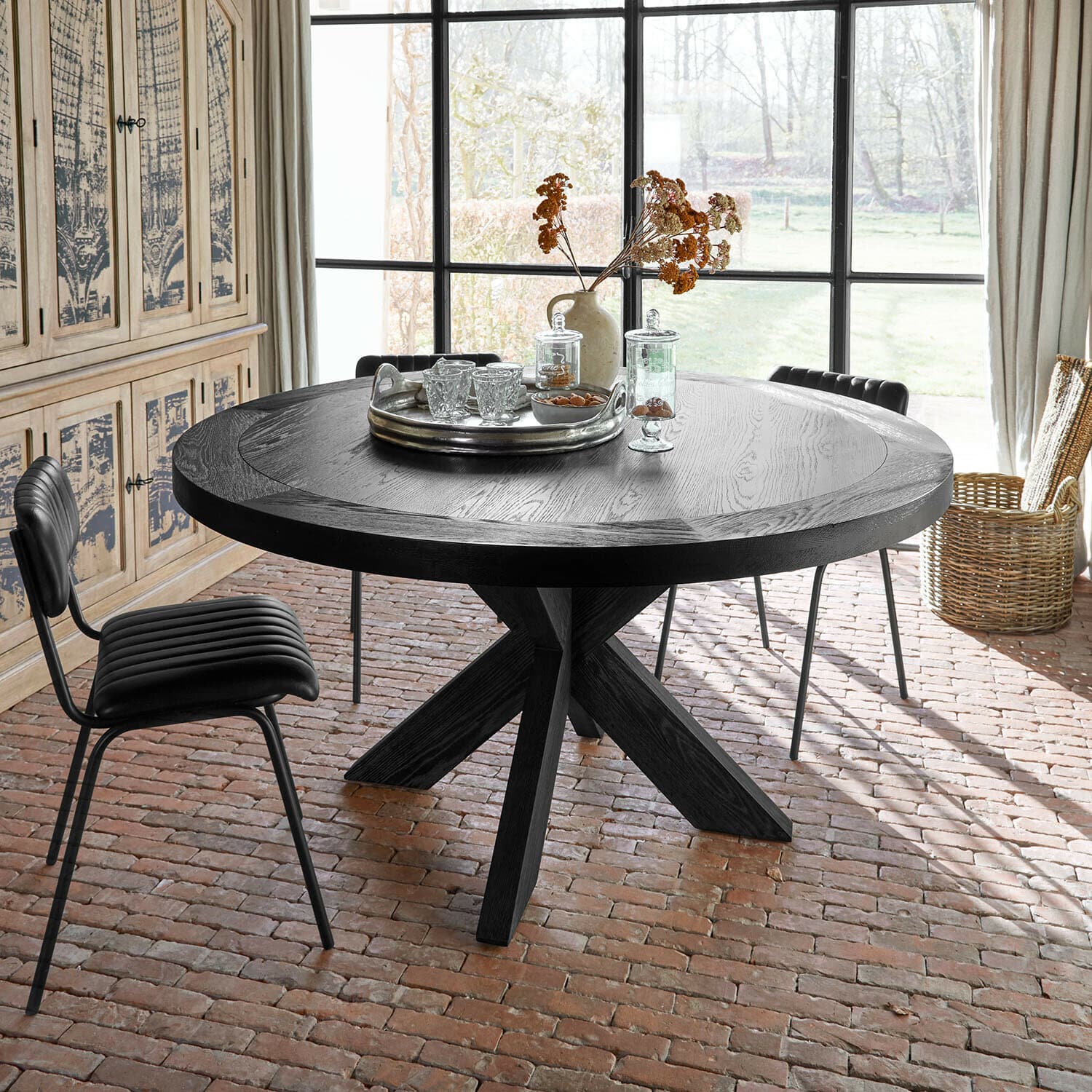 Tisch Darvoux