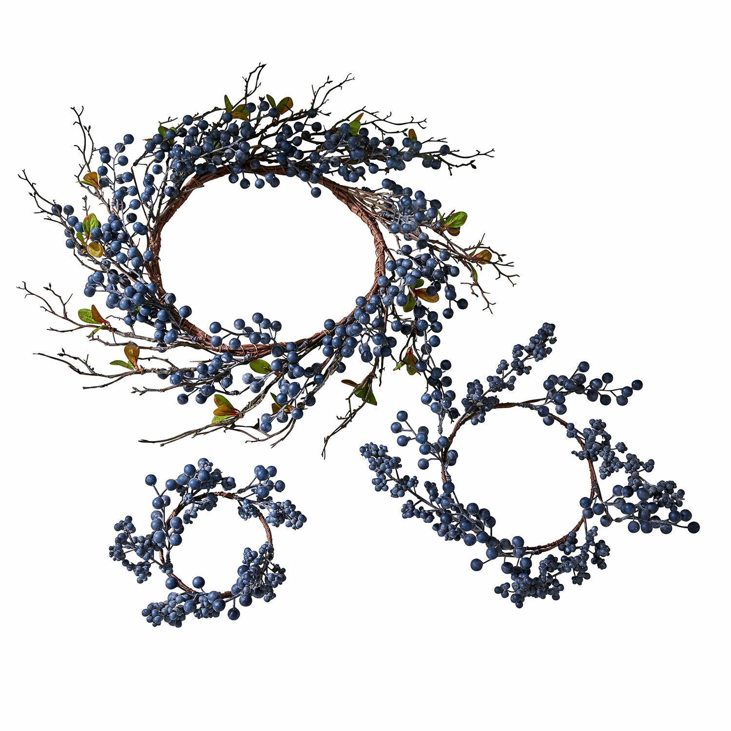 Kranz 3er Set Kireen Set mit drei dekorativen Kränzen aus Zweigen und blauen Beeren für Wohn- und Saison-Dekoration