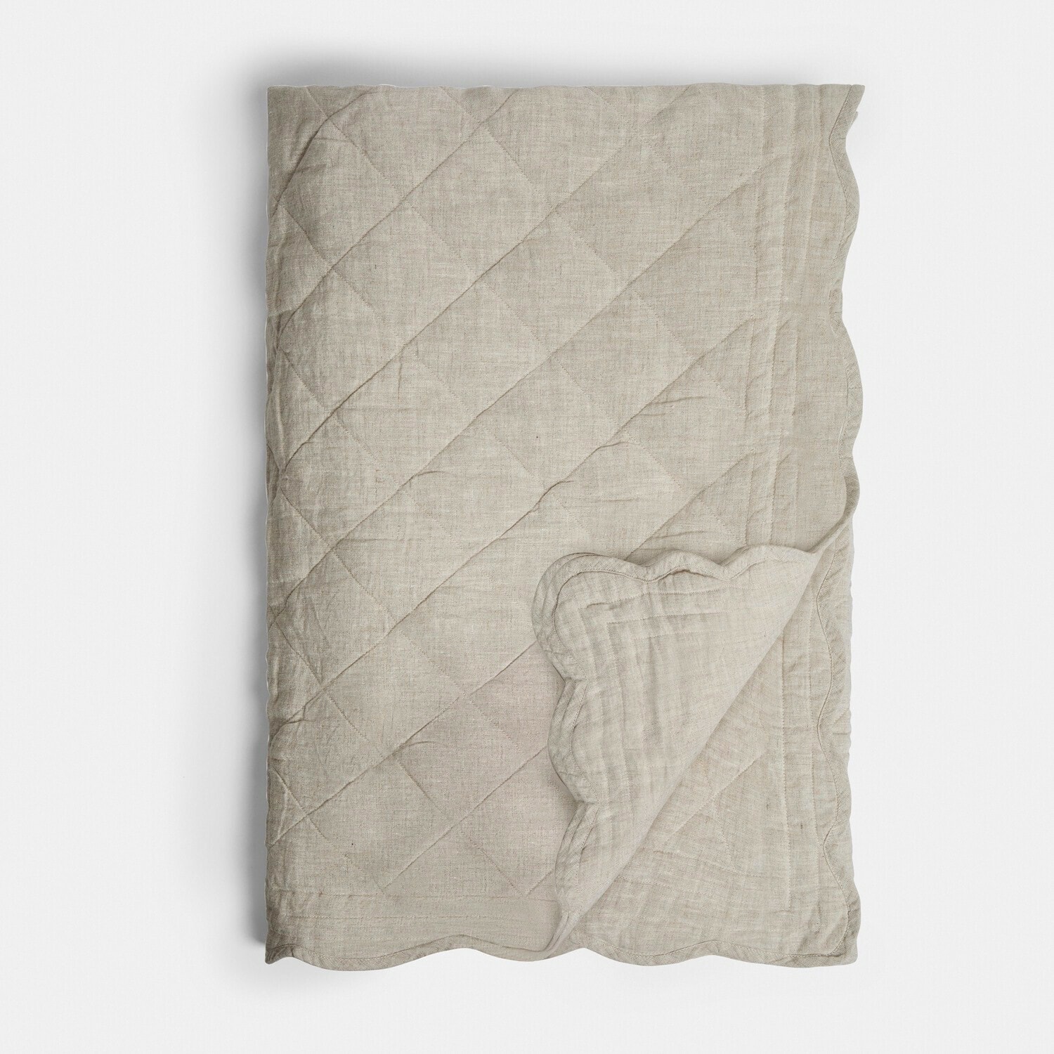 Quilt Fluttery Beige gesteppte Leinenbettdecke mit dekorativem welligem Rand, weicher natürlicher Stoff fürs Schlafzimmer