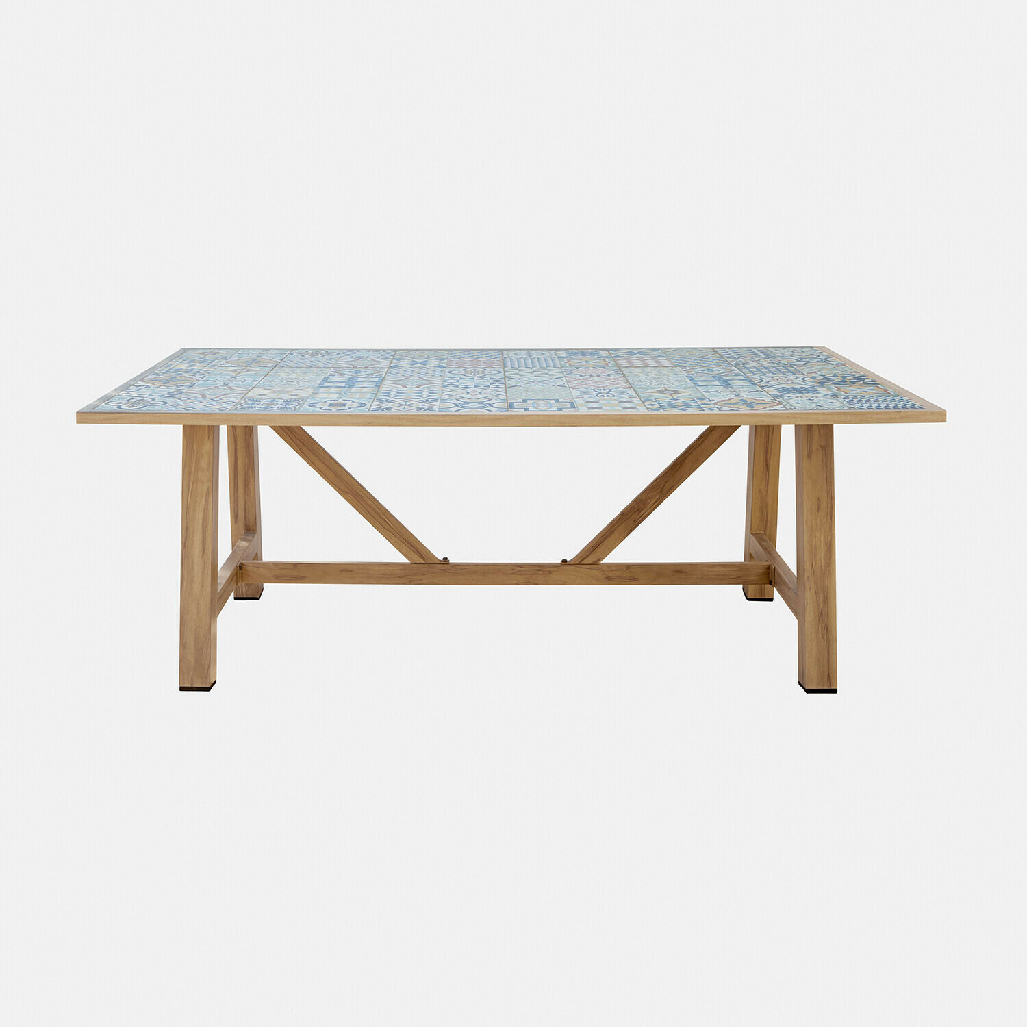 Tisch mit Holzgestell und blau-weißer Keramikfliesenplatte, Esszimmermöbel