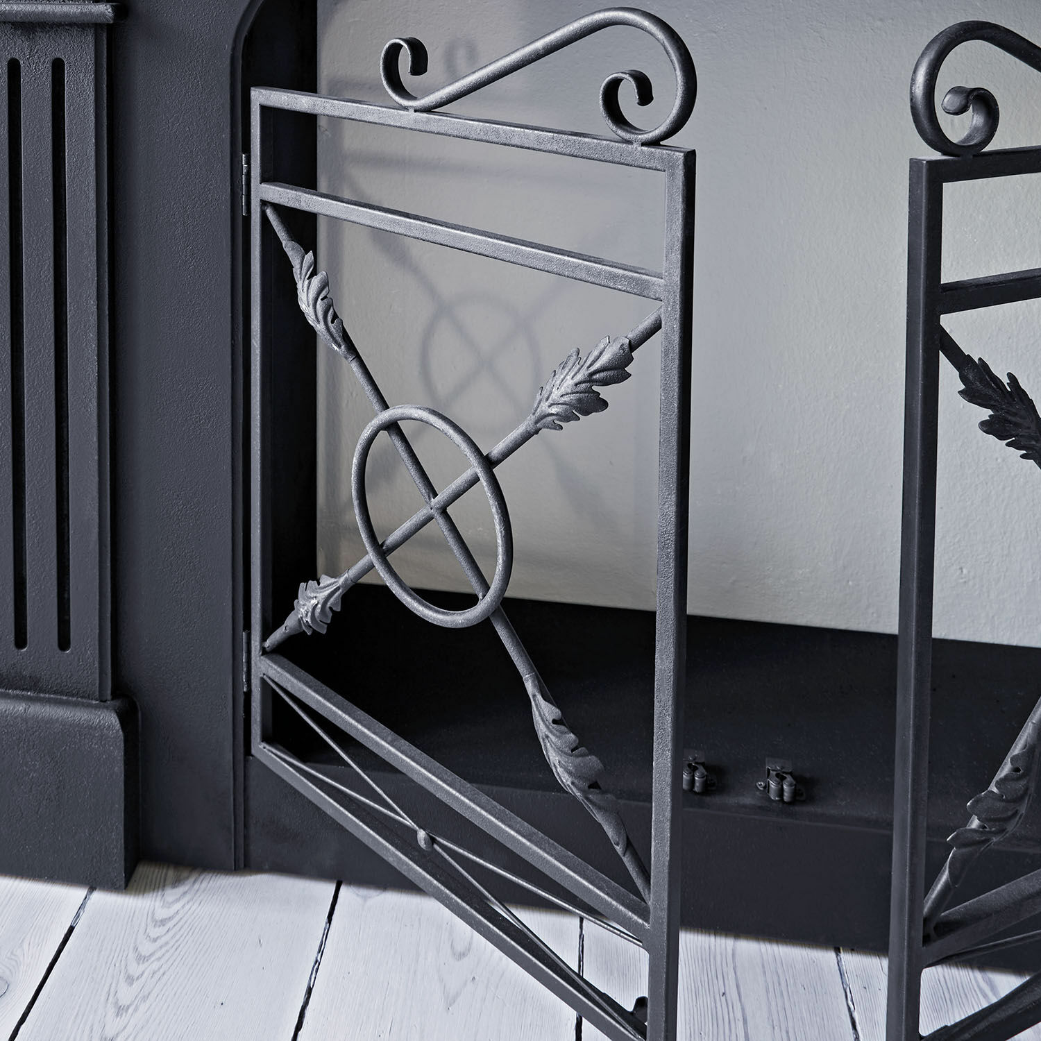 Kaminkonsole Hollowfield