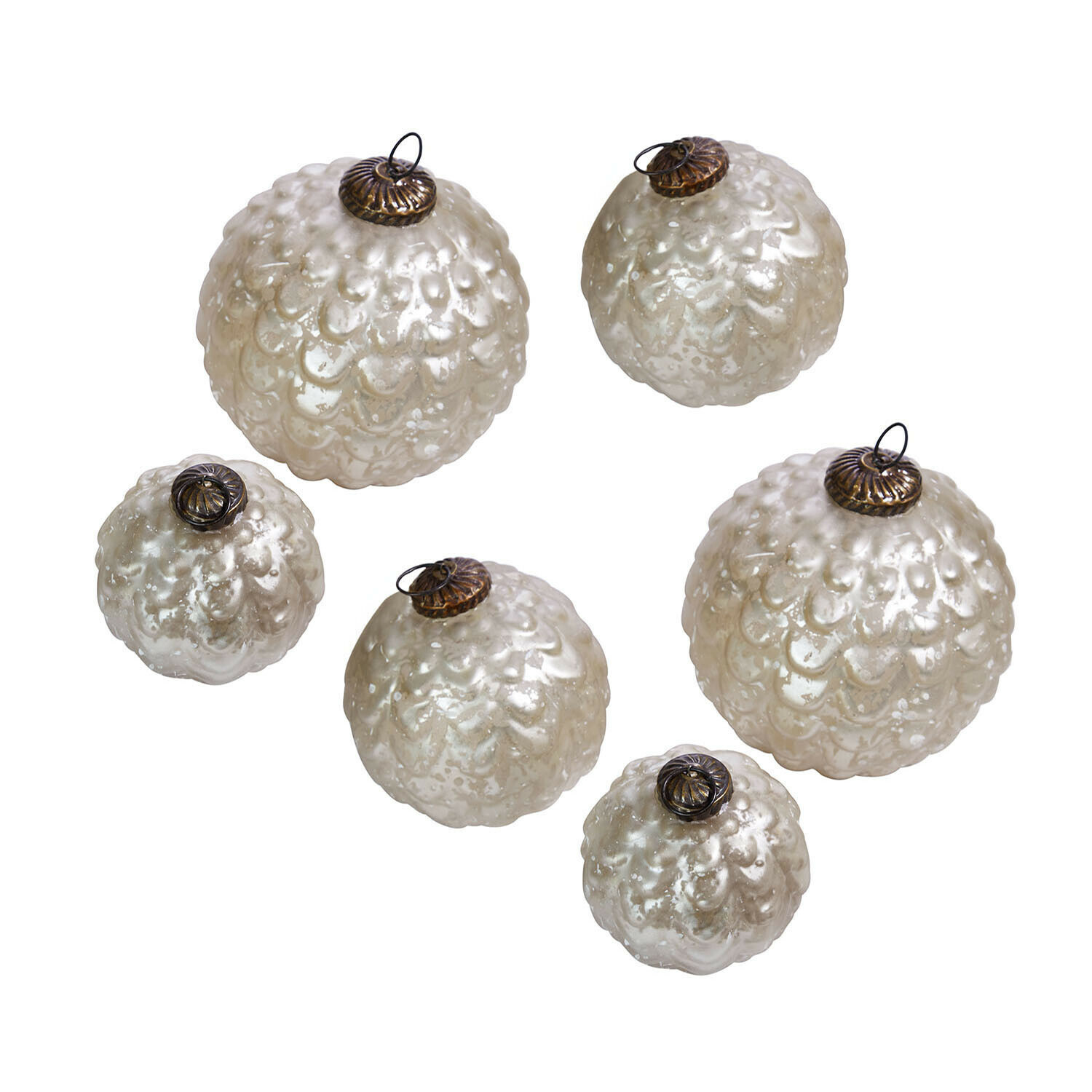 Weihnachtskugel 6er Set Domara Set mit sechs weissen, strukturierten Glas-Weihnachtskugeln mit Metallaufhängung