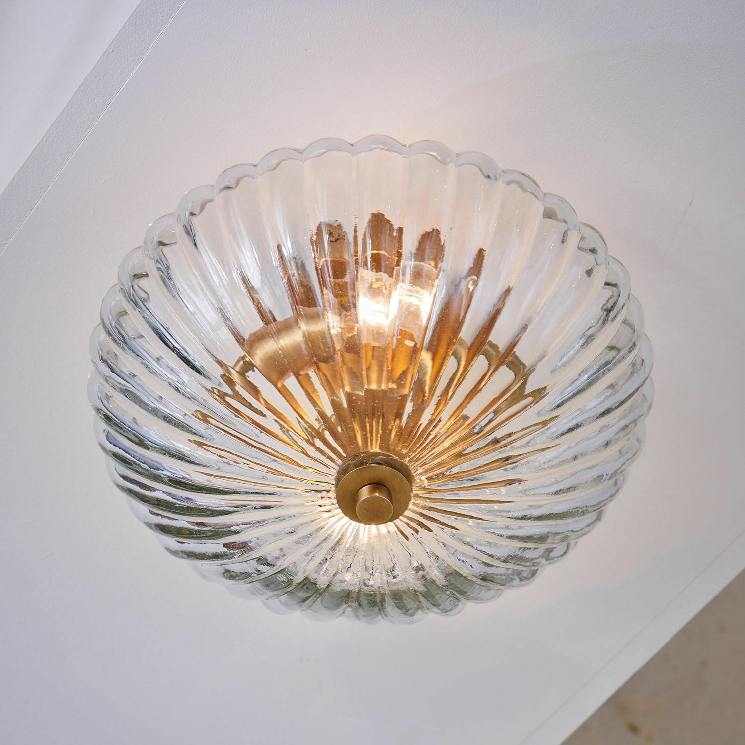 Deckenlampe Druaila Glas-Deckenleuchte mit gelber Metallfassung, dekorative Innenraumbeleuchtung